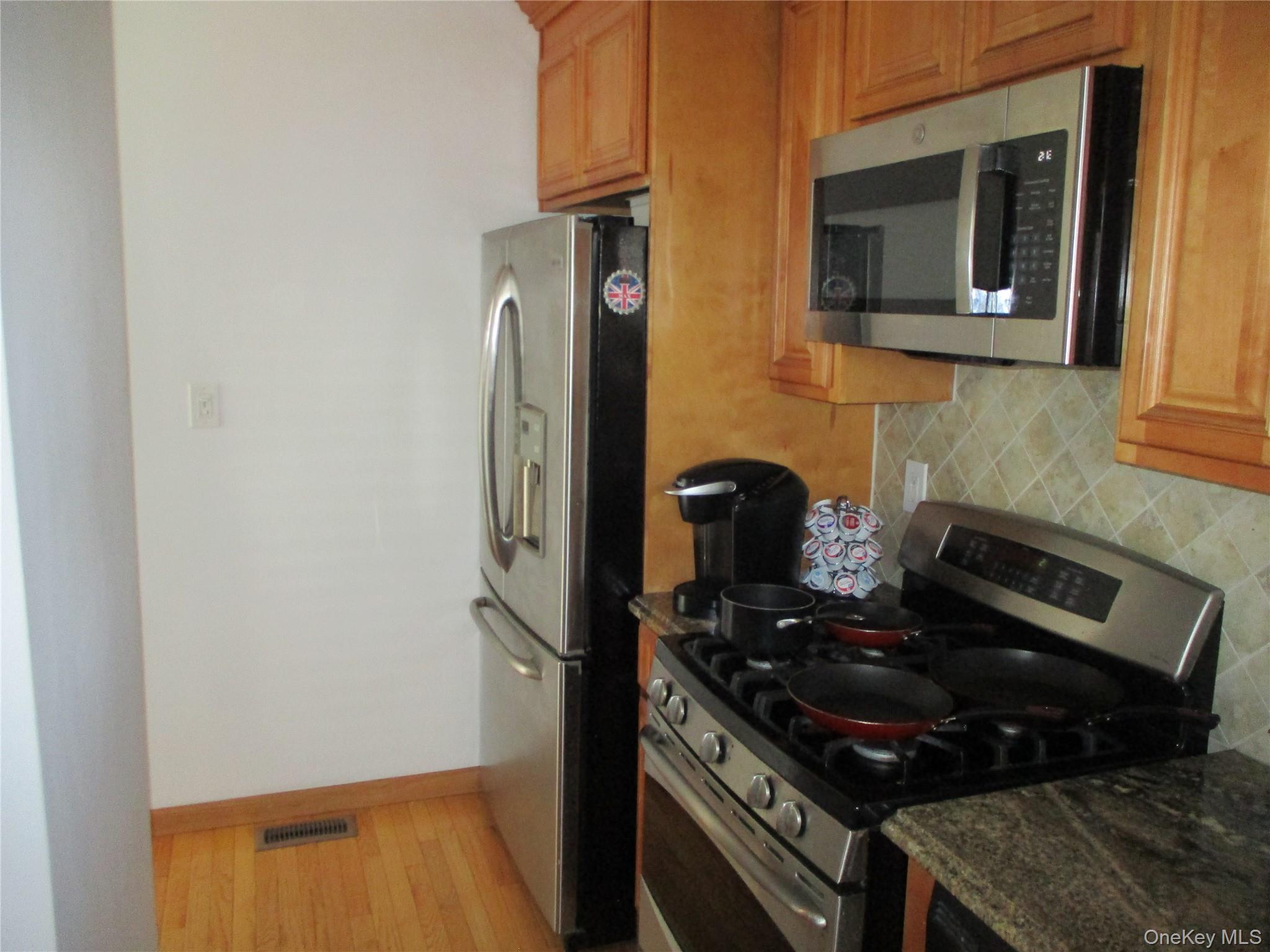 Single Family Birch  Nassau County, NY 11581, MLS-967565-3