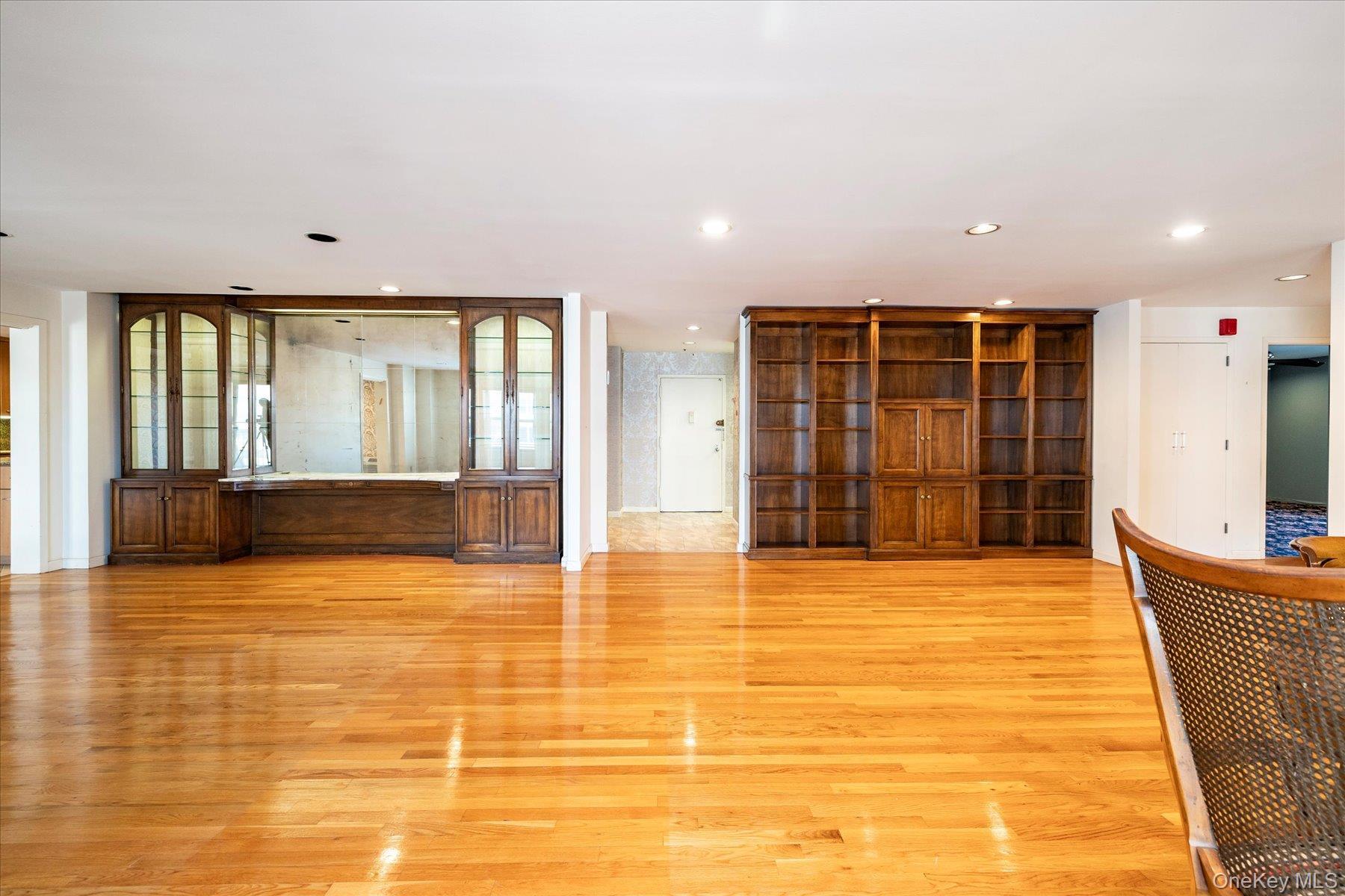 Coop Shore  Nassau County, NY 11561, MLS-967567-11