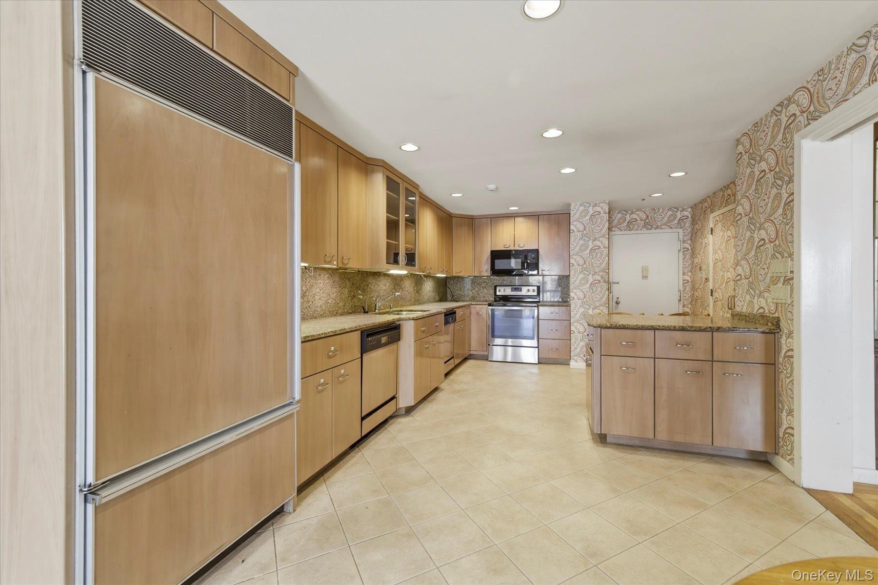 Coop Shore  Nassau County, NY 11561, MLS-967567-4