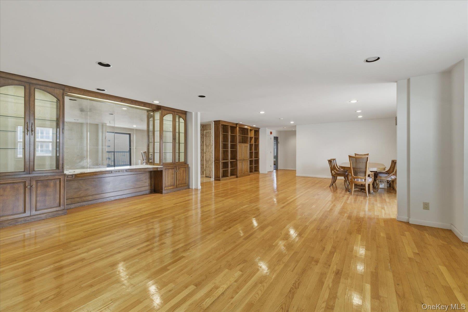 Coop Shore  Nassau County, NY 11561, MLS-967567-8