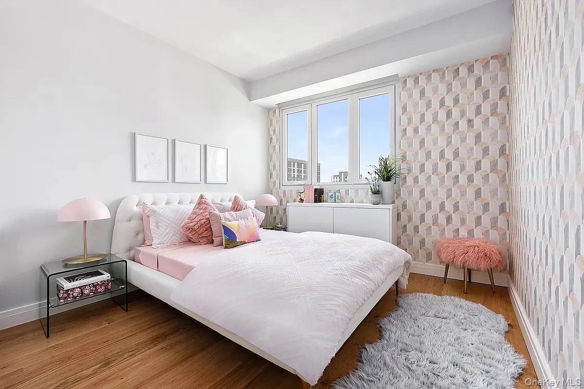 Single Family Queens  Queens, NY 11101, MLS-967589-3