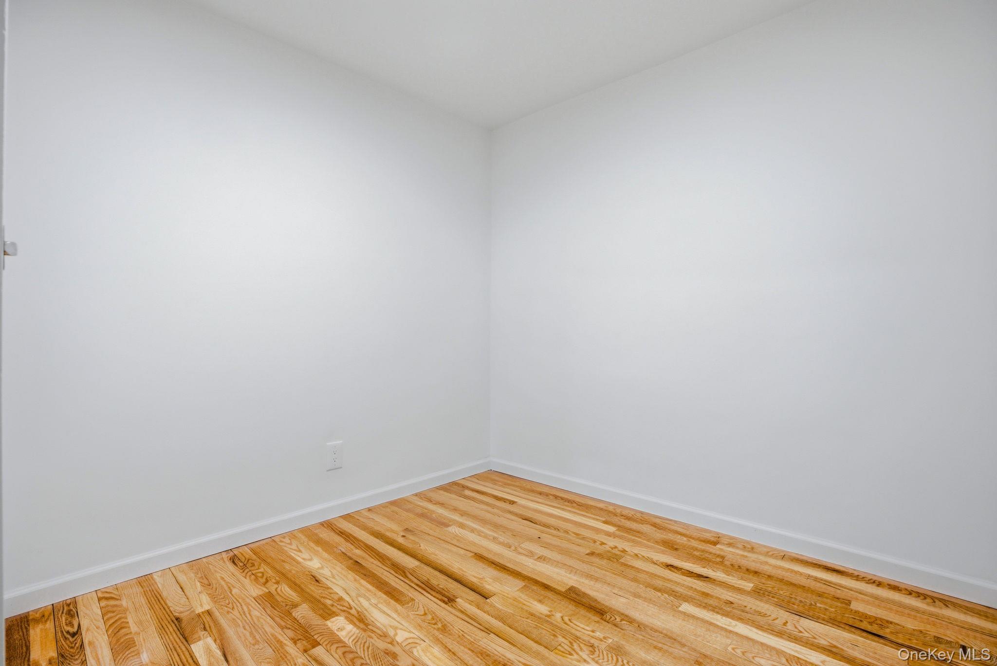 Single Family Wilder  Bronx, NY 10466, MLS-967633-20