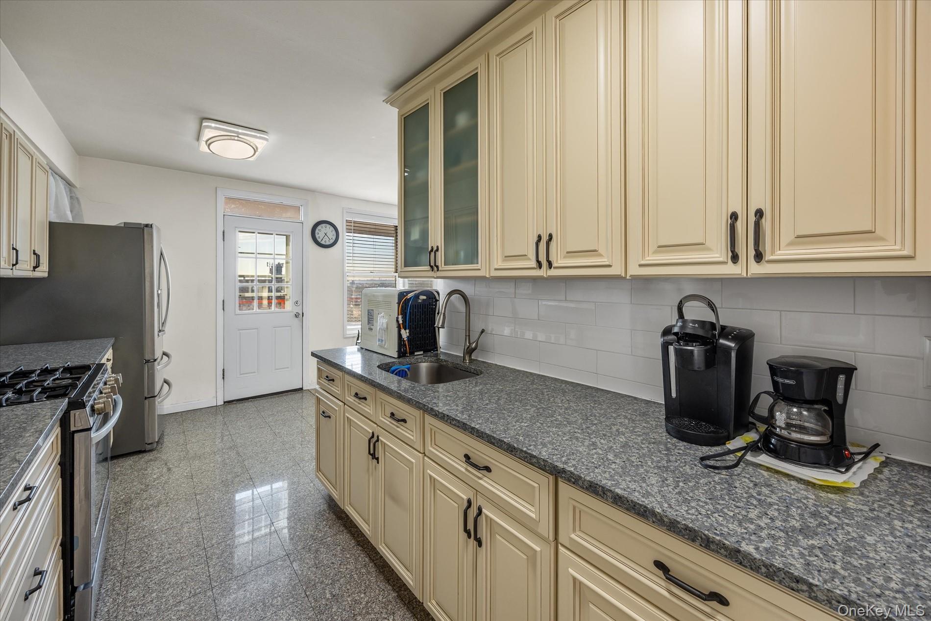 Coop 150th Queens, NY 11354, MLS-967637-9