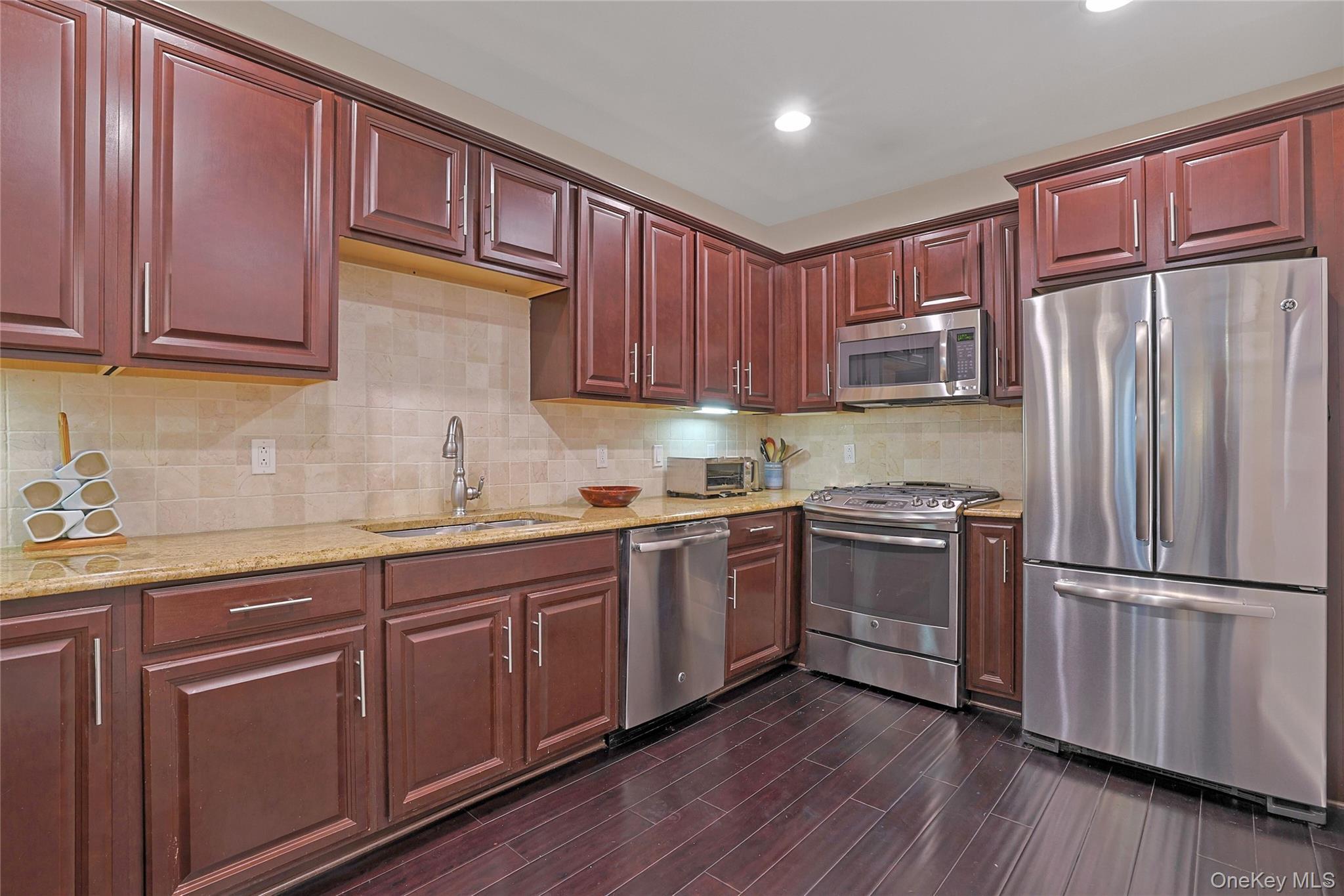 Condo Trump  Westchester County, NY 10588, MLS-967640-4