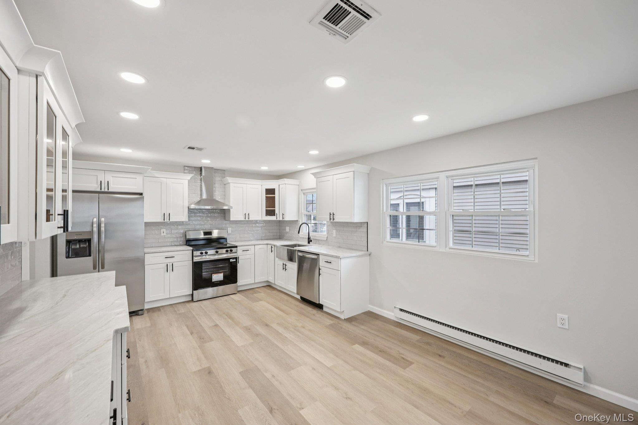 Condo Laurance Suffolk County, NY 11961, MLS-967646-12