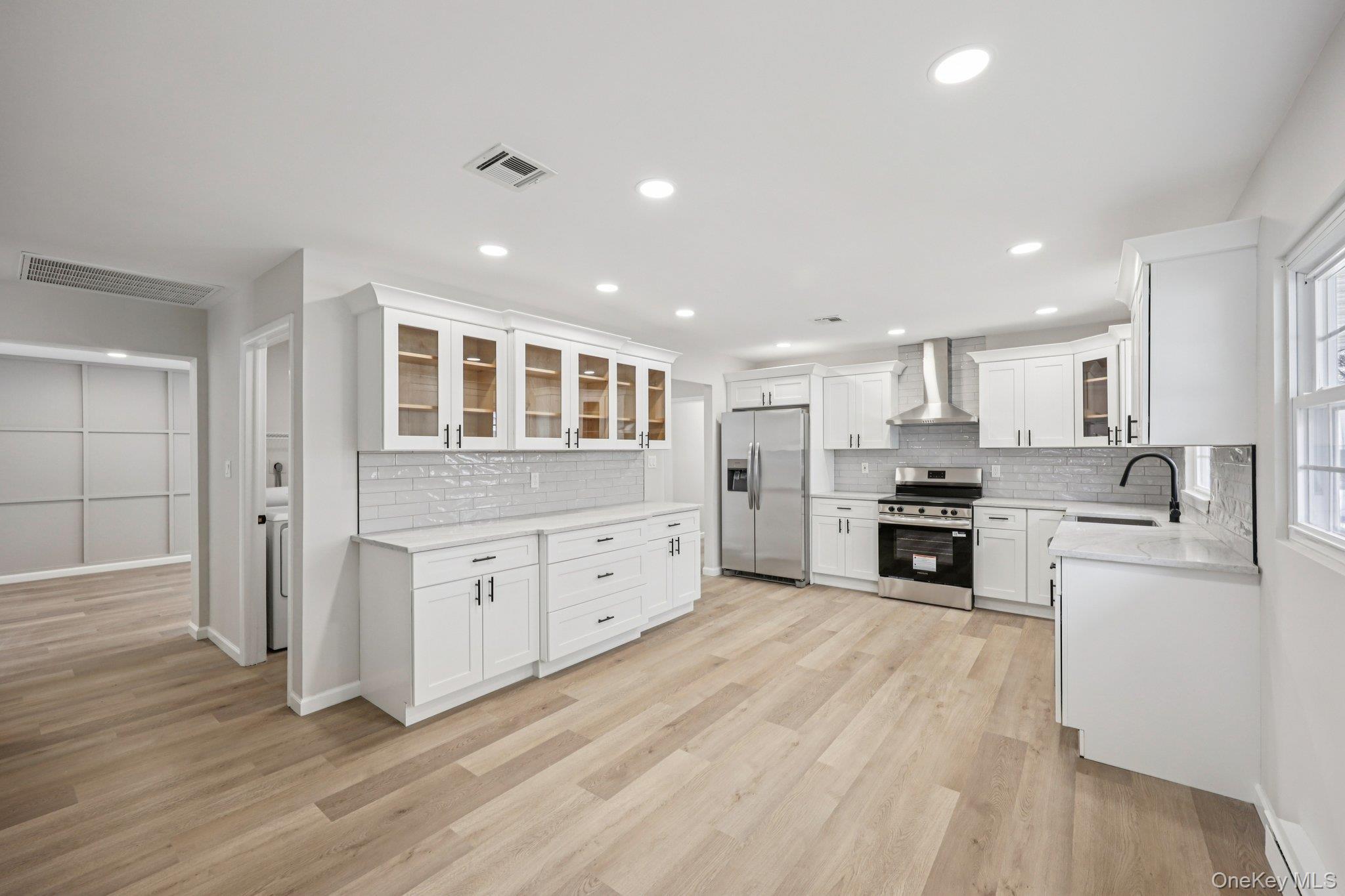 Condo Laurance Suffolk County, NY 11961, MLS-967646-13