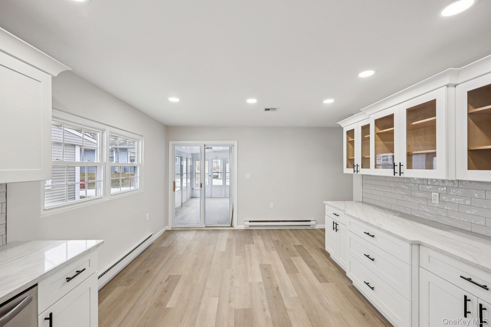 Condo Laurance Suffolk County, NY 11961, MLS-967646-16