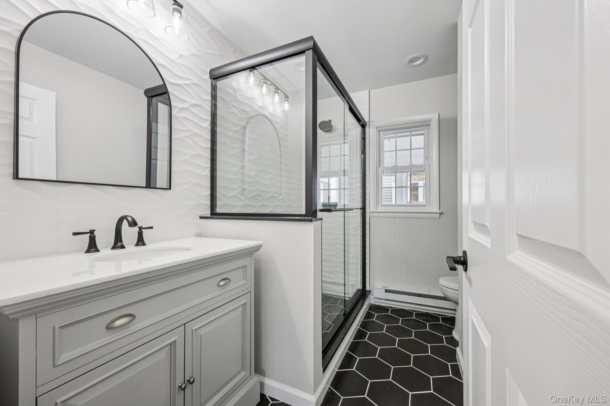 Condo Laurance Suffolk County, NY 11961, MLS-967646-25