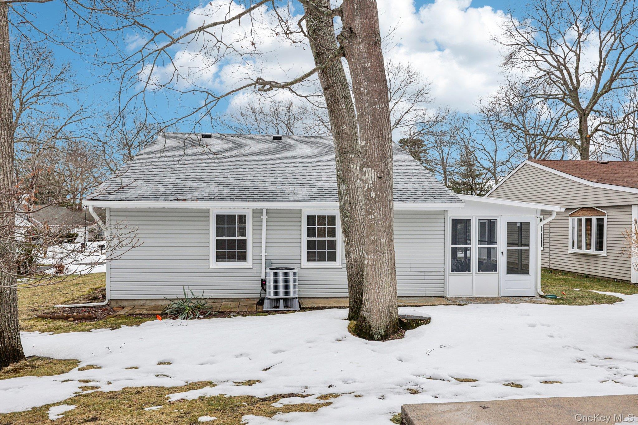 Condo Laurance Suffolk County, NY 11961, MLS-967646-30