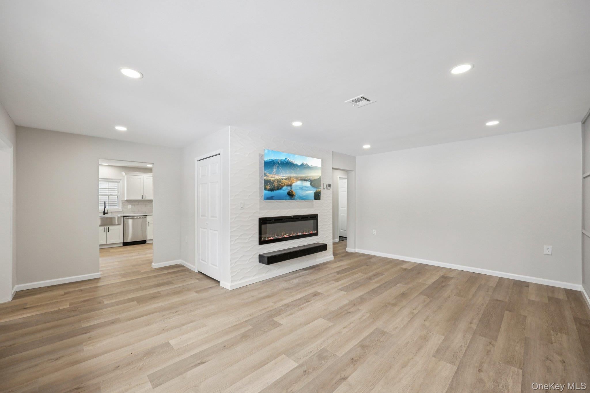 Condo Laurance Suffolk County, NY 11961, MLS-967646-7