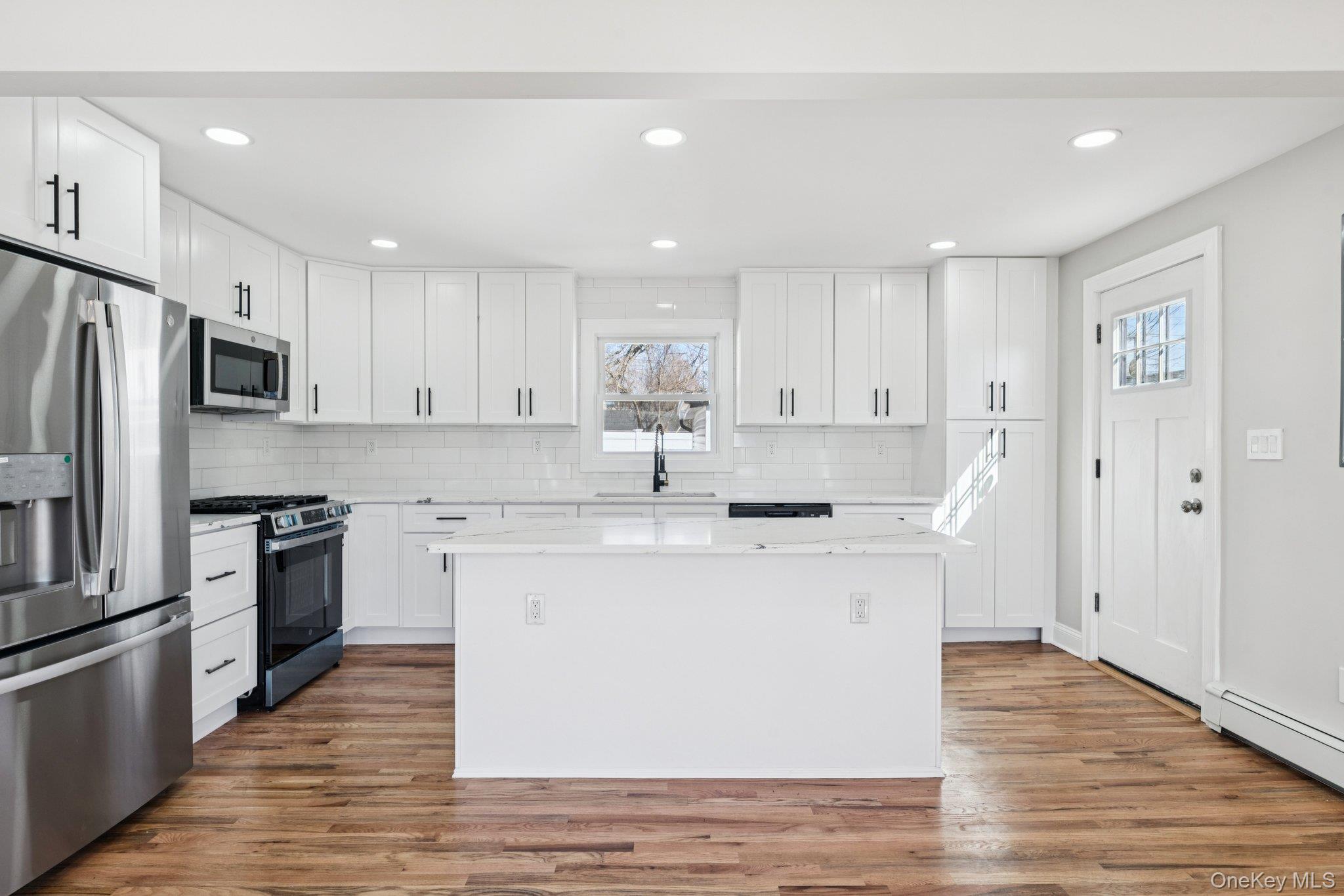 Single Family Somerset  Suffolk County, NY 11701, MLS-967695-10