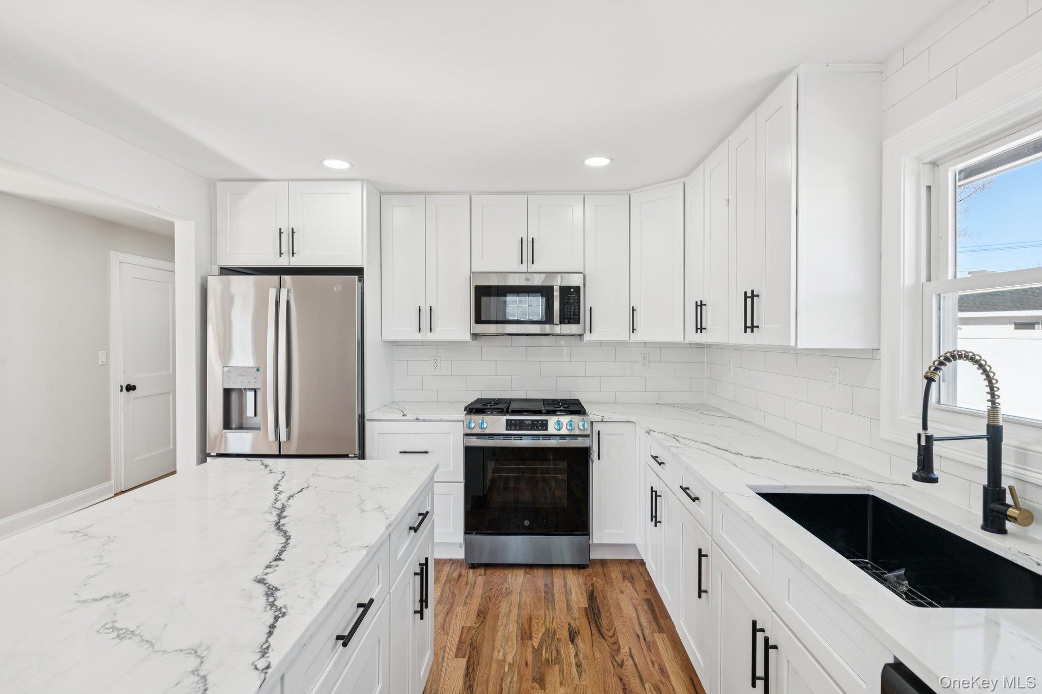 Single Family Somerset  Suffolk County, NY 11701, MLS-967695-13