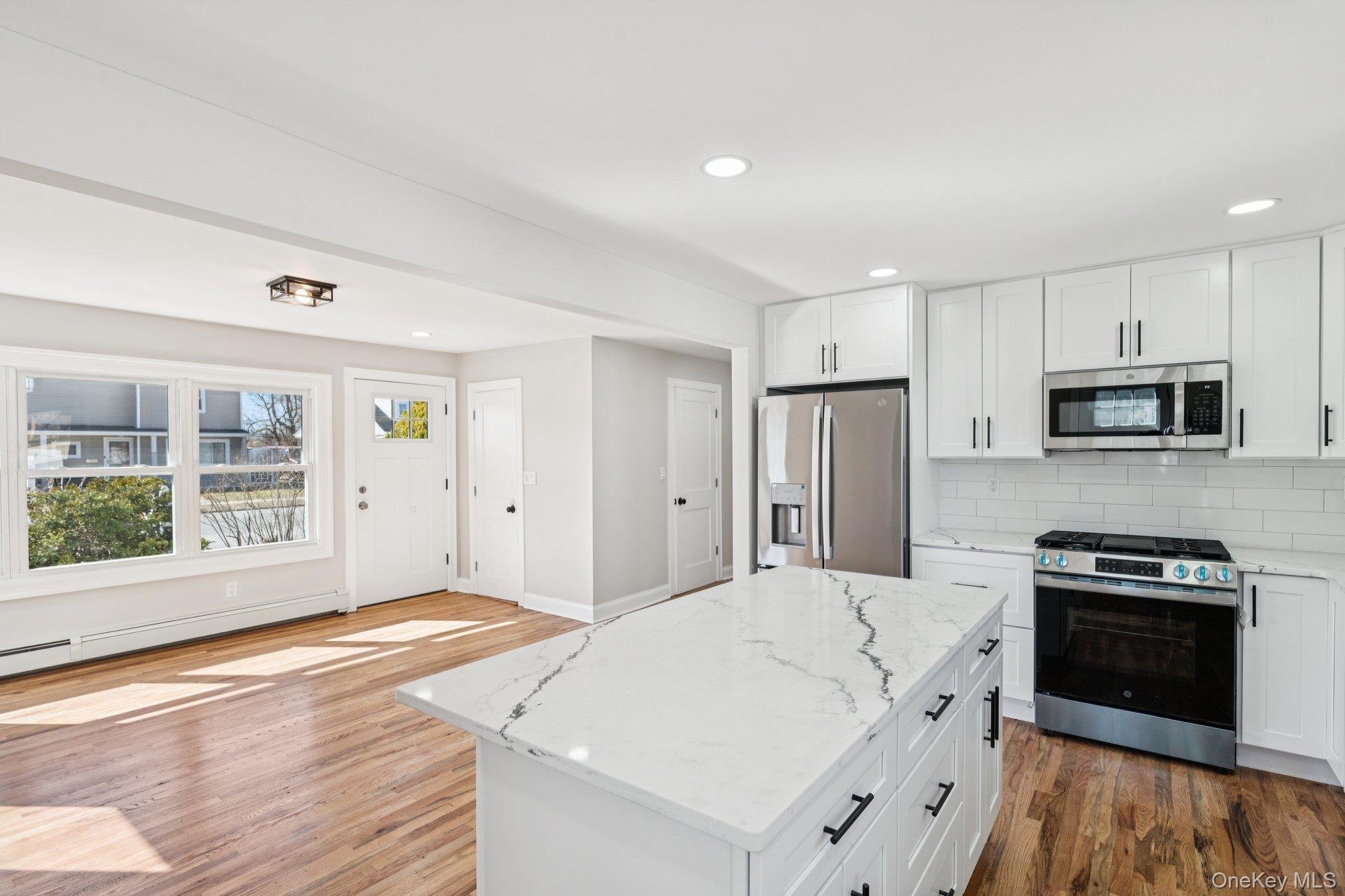 Single Family Somerset  Suffolk County, NY 11701, MLS-967695-14