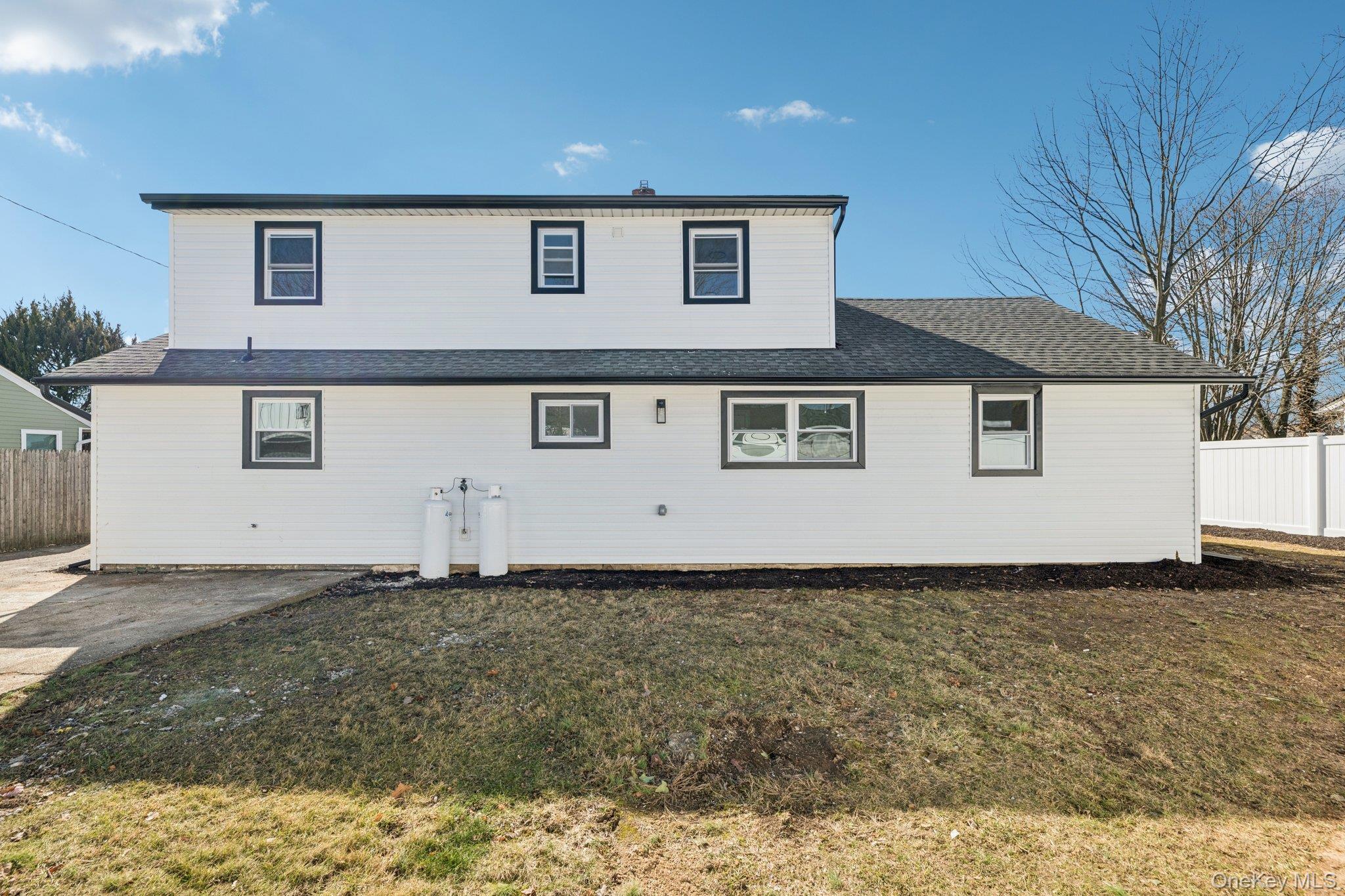 Single Family Somerset  Suffolk County, NY 11701, MLS-967695-30