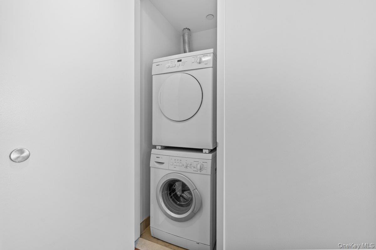 Condo 237th  Bronx, NY 10463, MLS-967709-16