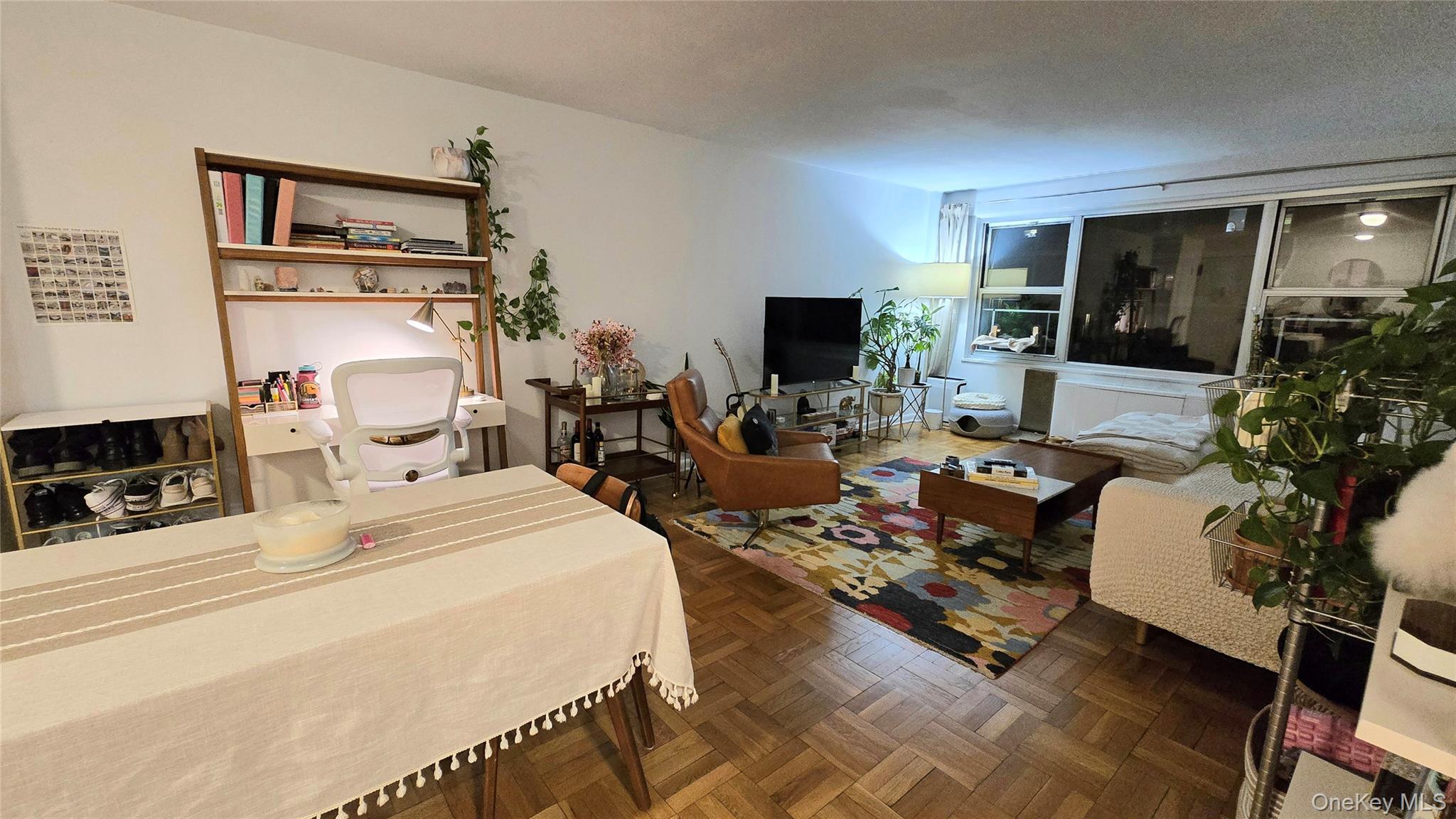 Apartment 55th  Manhattan, NY 10019, MLS-967723-2