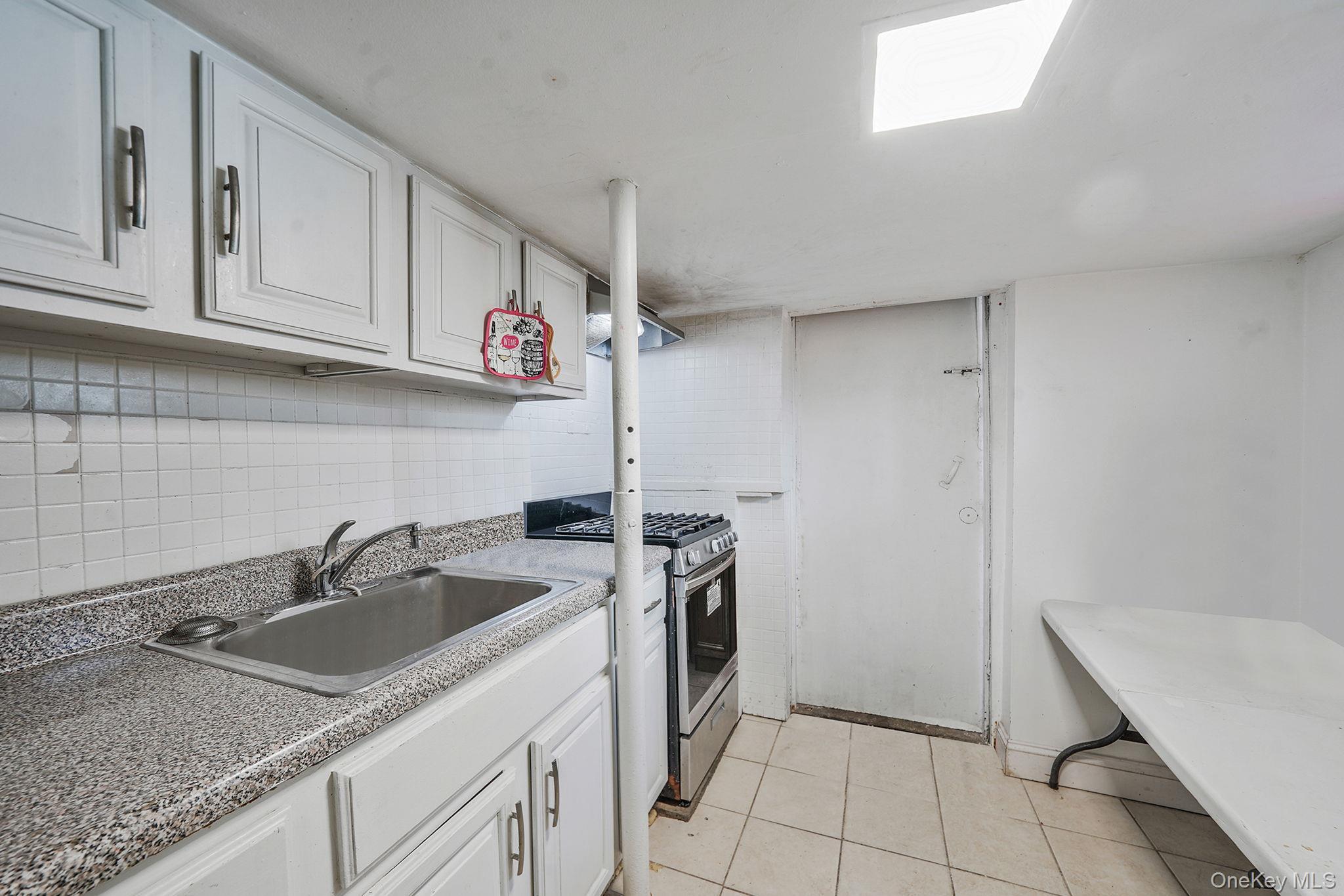 Single Family 110th  Queens, NY 11418, MLS-967731-22