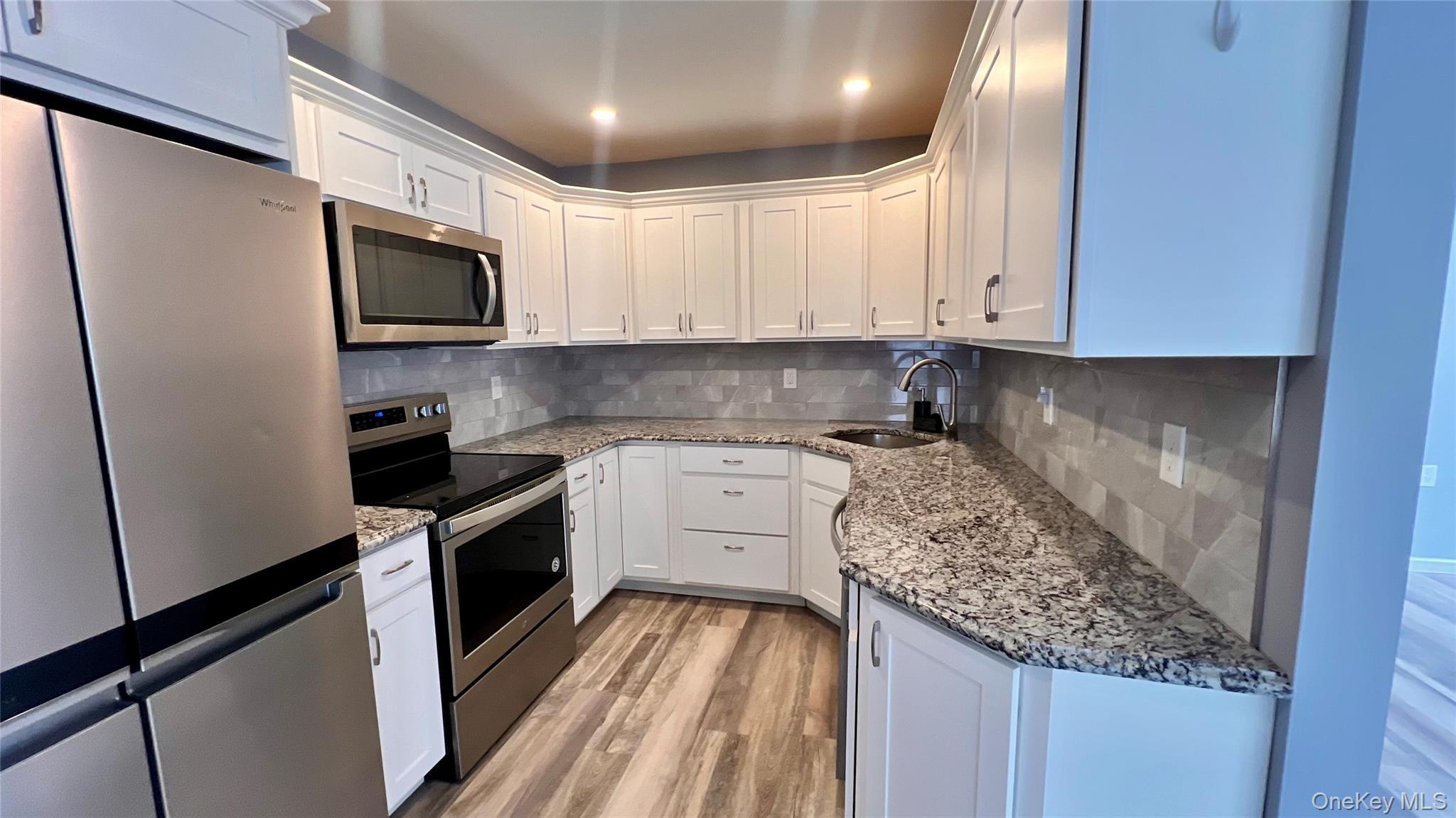 Condo Weymouth  Suffolk County, NY 11961, MLS-967775-7