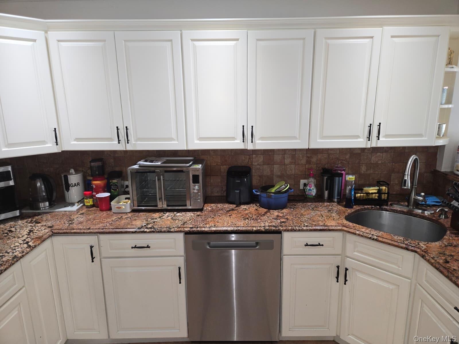 Single Family Bainbridge  Suffolk County, NY 11747, MLS-967776-13