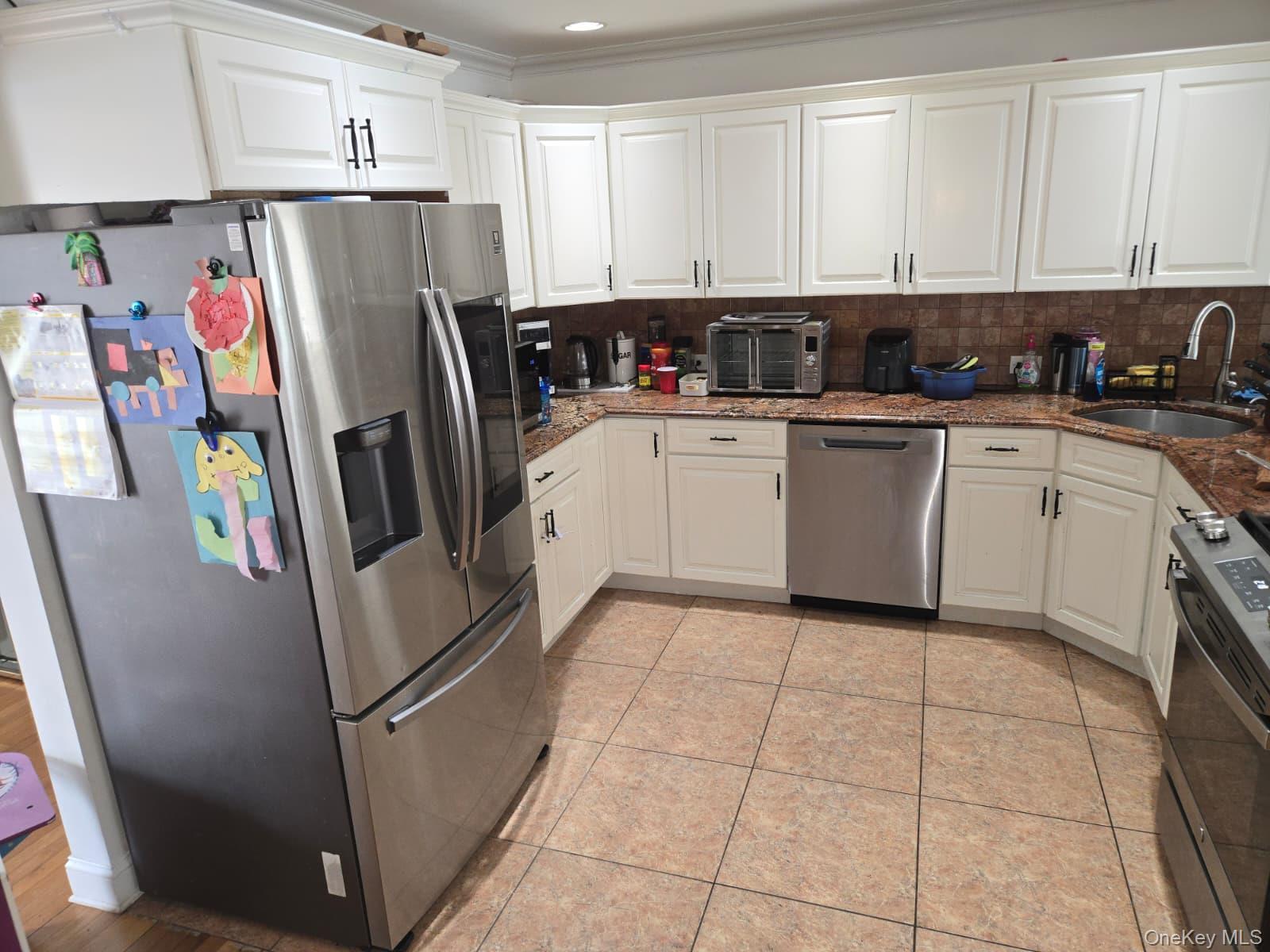 Single Family Bainbridge  Suffolk County, NY 11747, MLS-967776-18
