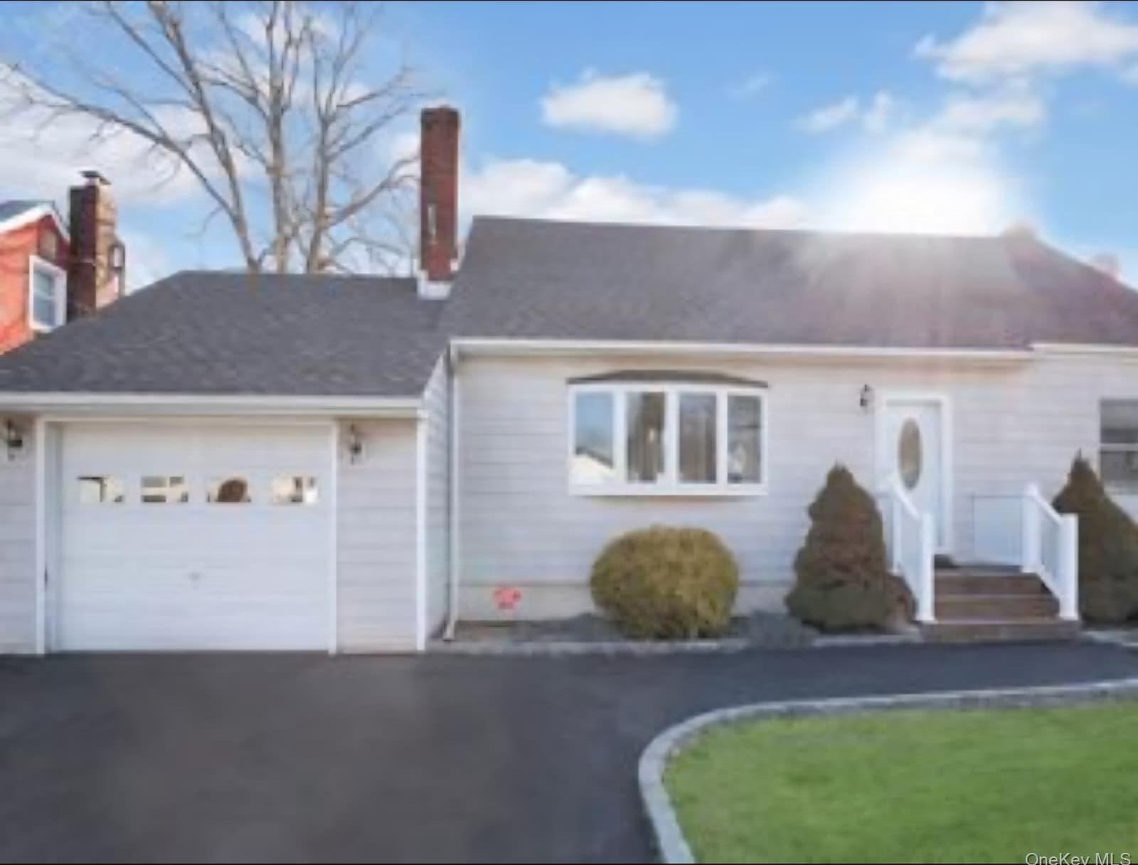 Single Family Bainbridge  Suffolk County, NY 11747, MLS-967776-3