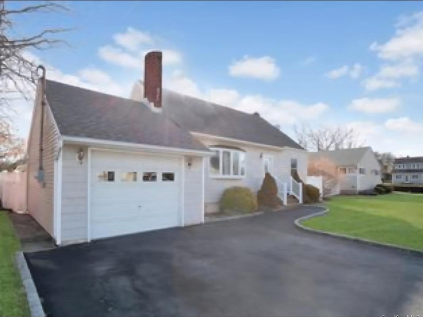 Single Family Bainbridge  Suffolk County, NY 11747, MLS-967776-8