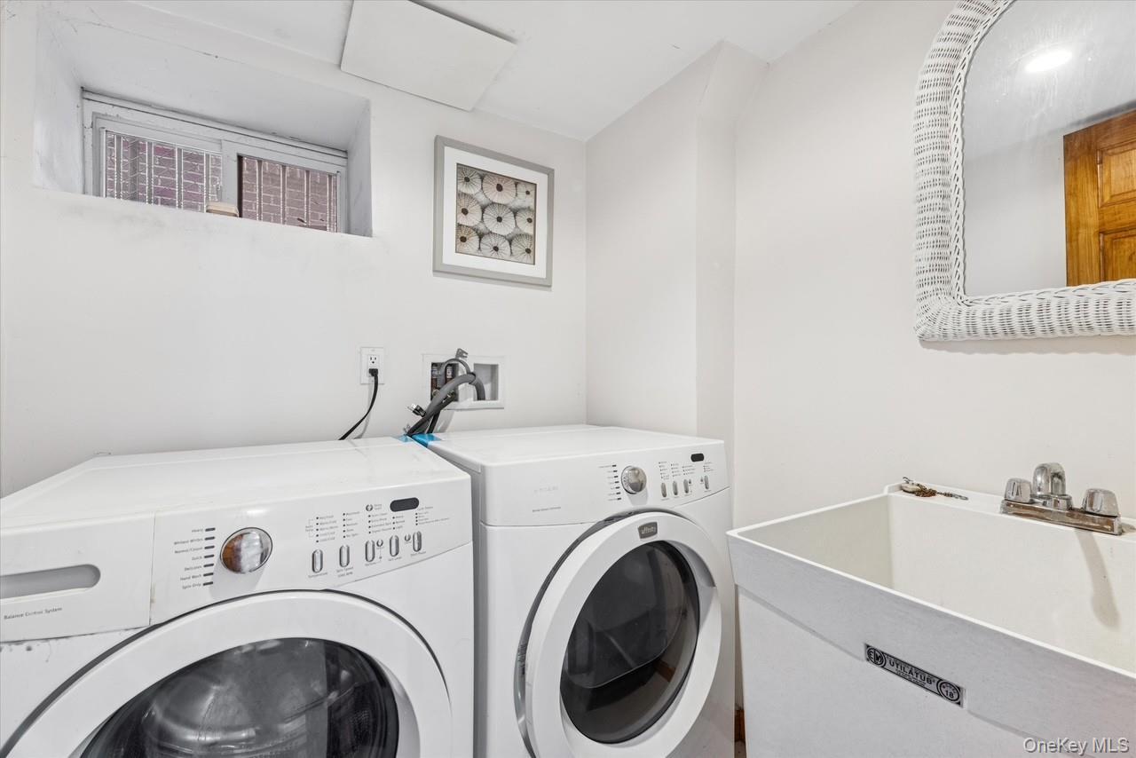 Single Family 161st  Queens, NY 11358, MLS-967777-31