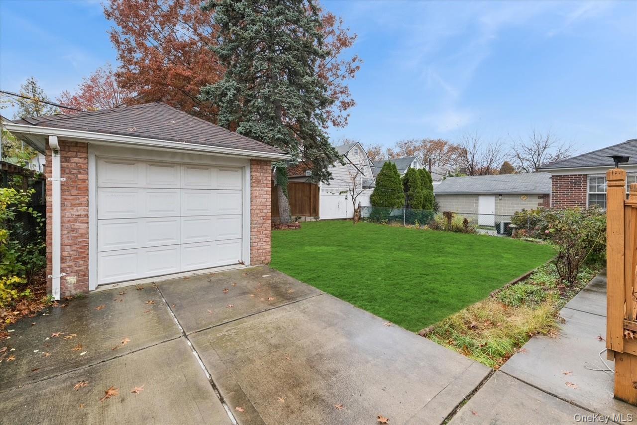 Single Family 161st  Queens, NY 11358, MLS-967777-32