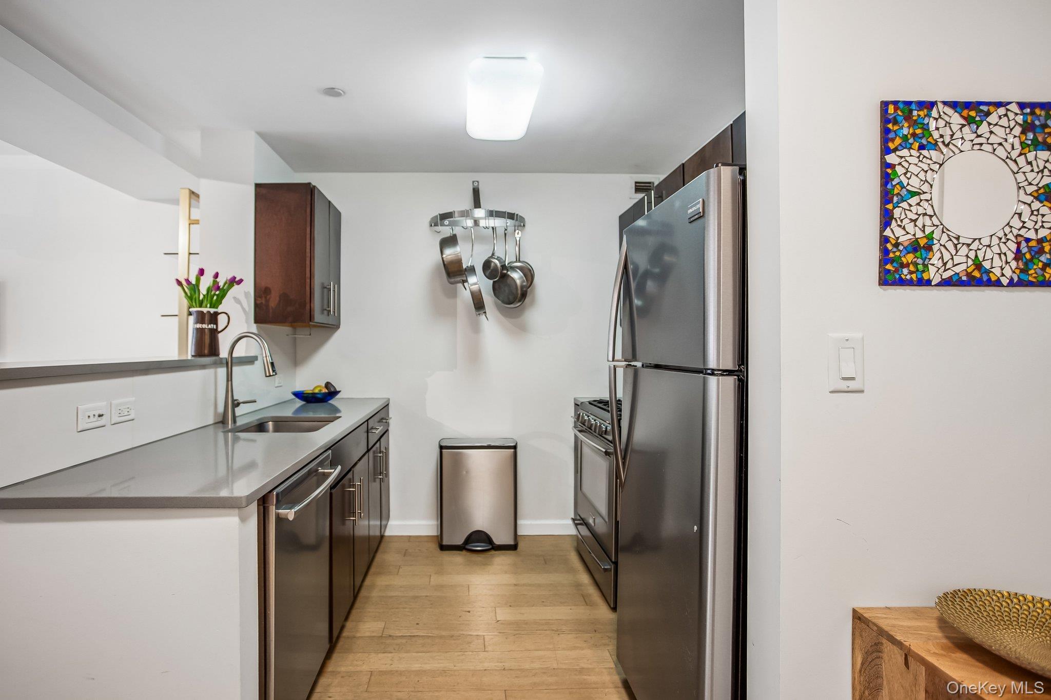 Apartment 52nd  Manhattan, NY 10019, MLS-967789-6