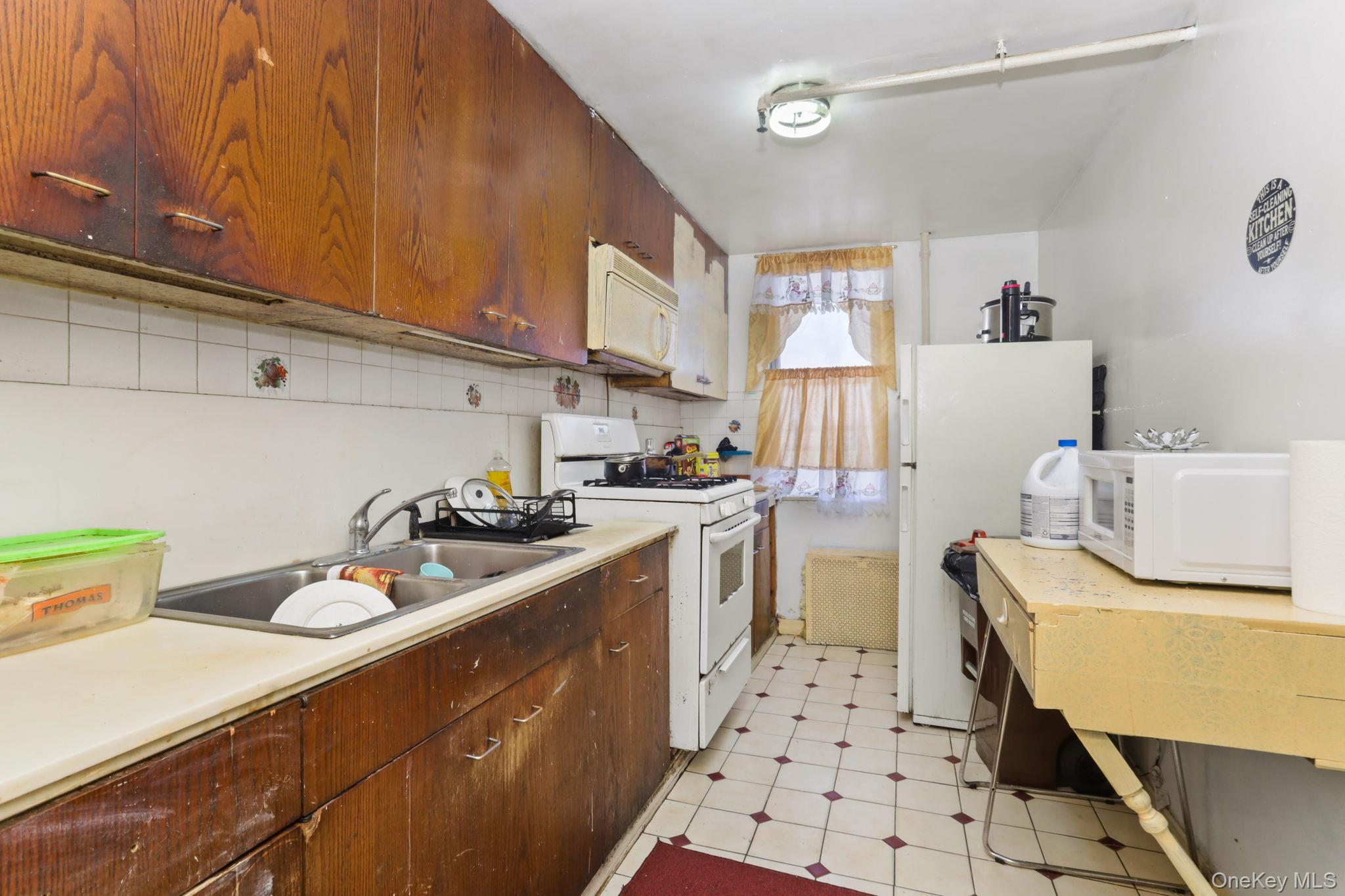 Single Family Jefferson  Bronx, NY 10456, MLS-967800-11