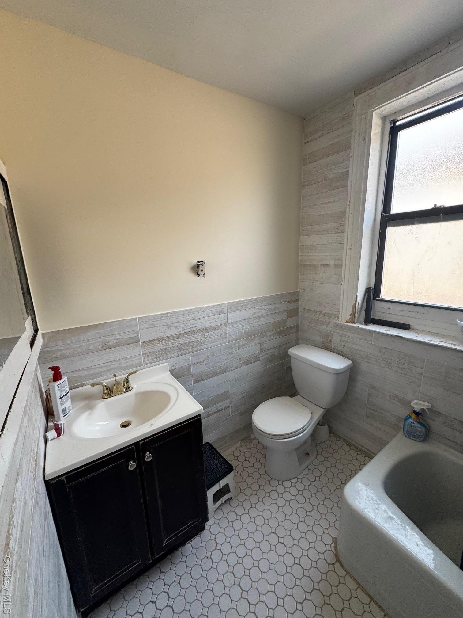 Single Family 121st Queens, NY 11356, MLS-967802-12