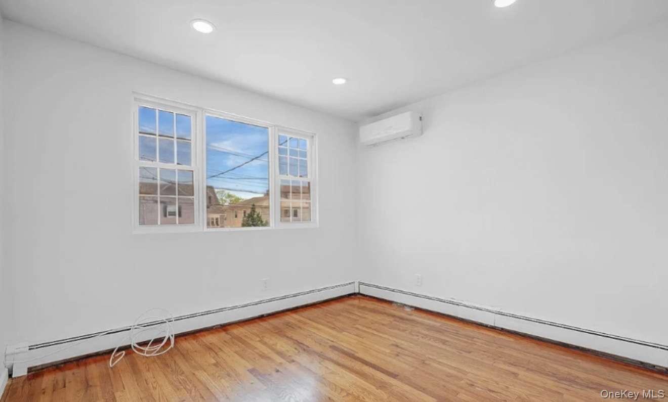 Single Family 95th Queens, NY 11414, MLS-967807-12