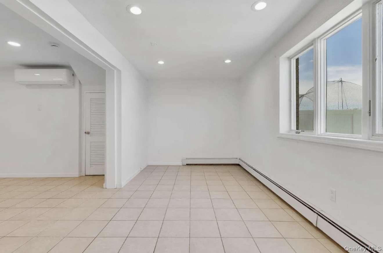 Single Family 95th Queens, NY 11414, MLS-967807-17