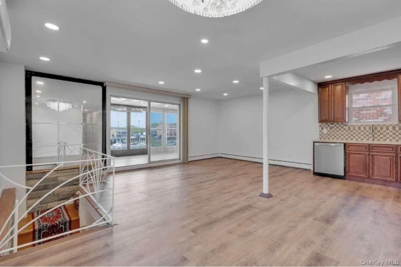 Single Family 95th Queens, NY 11414, MLS-967807-5