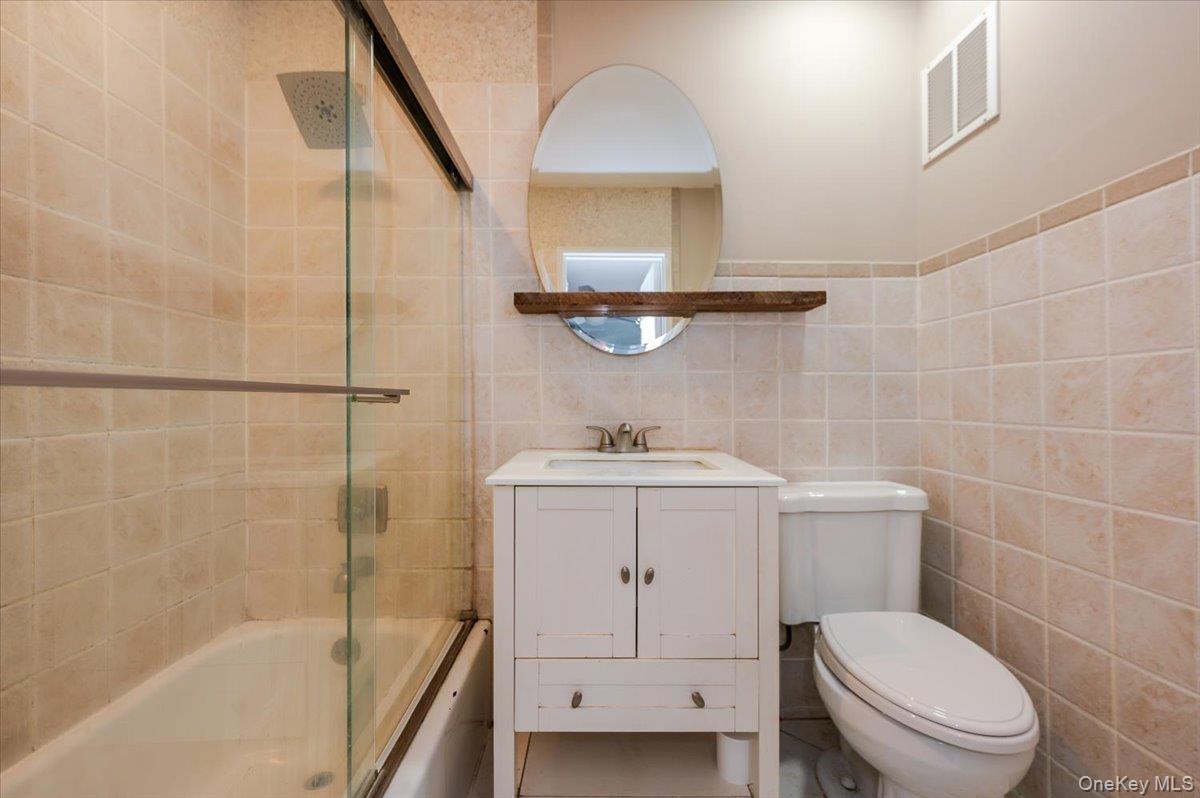 Coop Broadway  Nassau County, NY 11561, MLS-967809-14