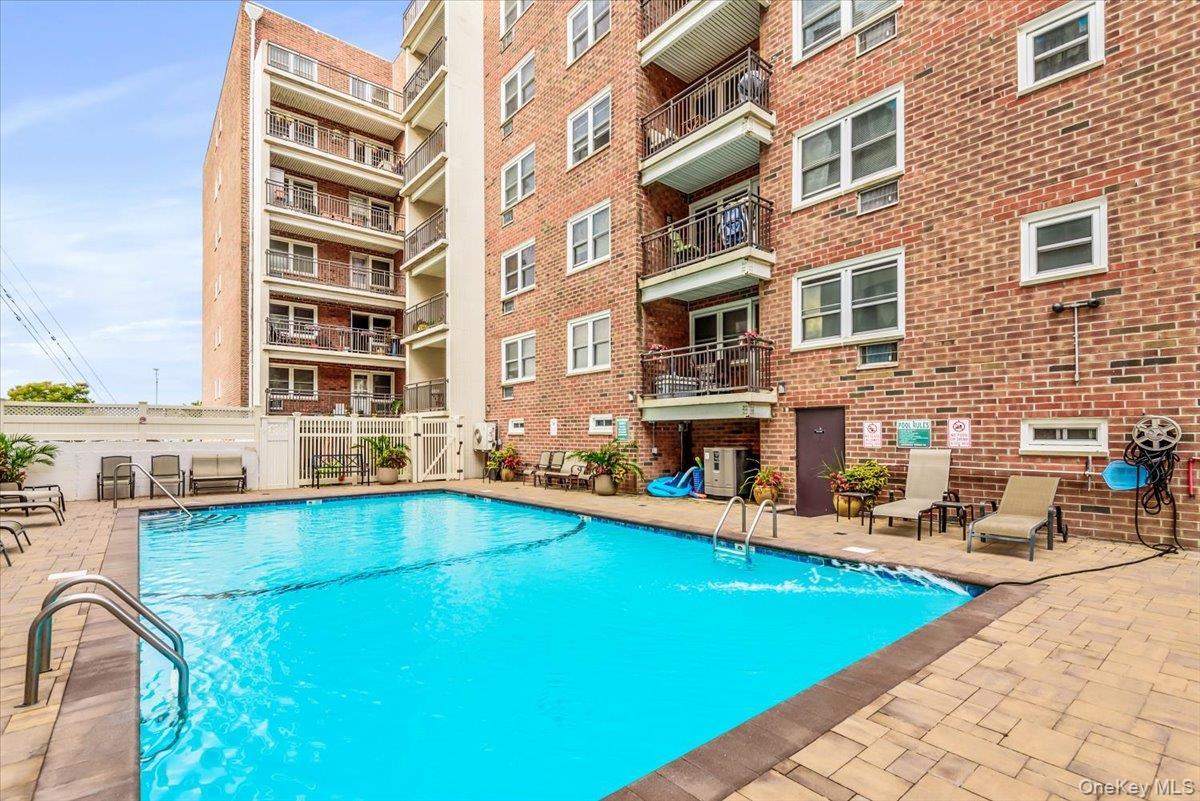 Coop Broadway  Nassau County, NY 11561, MLS-967809-23