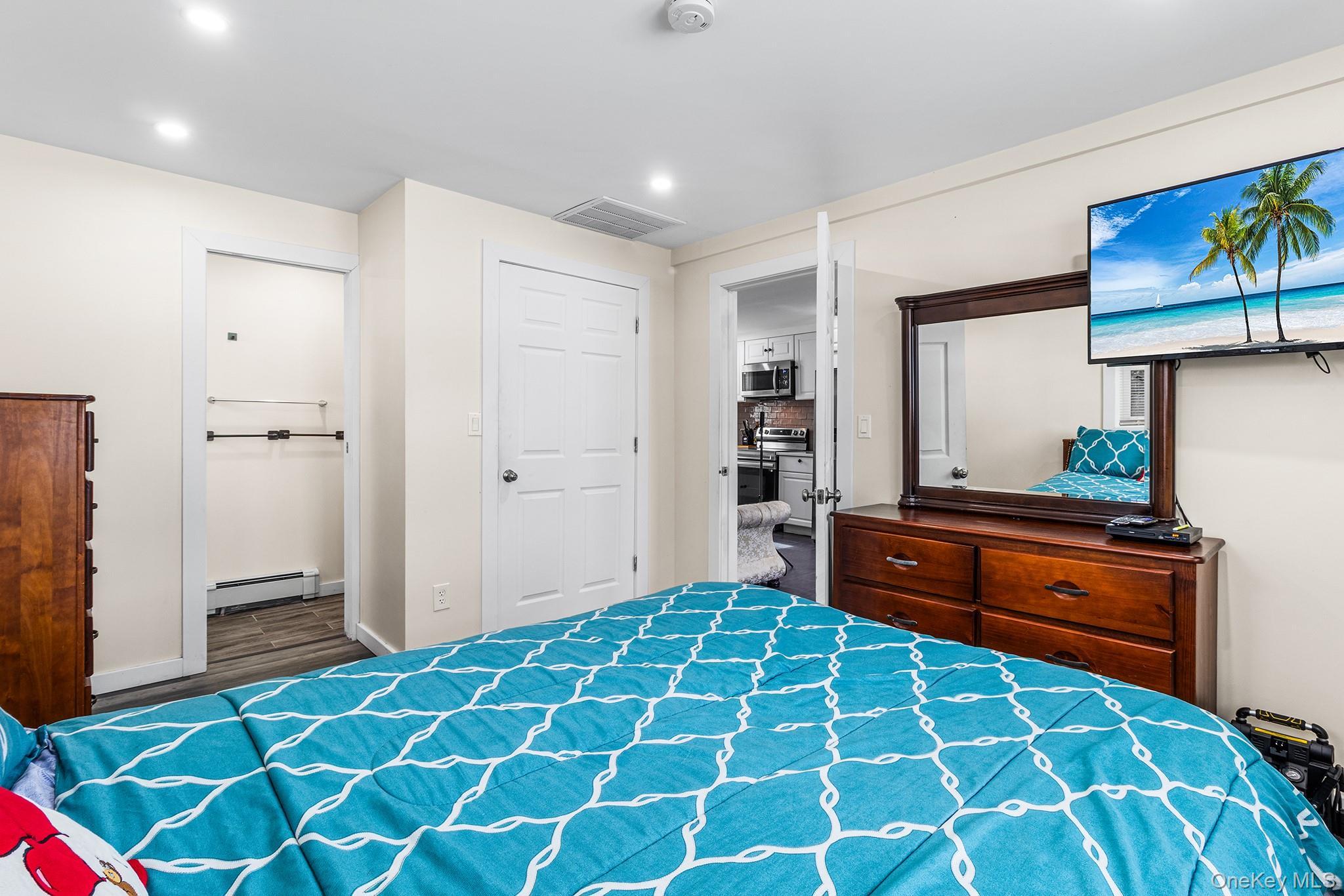 Single Family Deer Suffolk County, NY 11798, MLS-967837-17