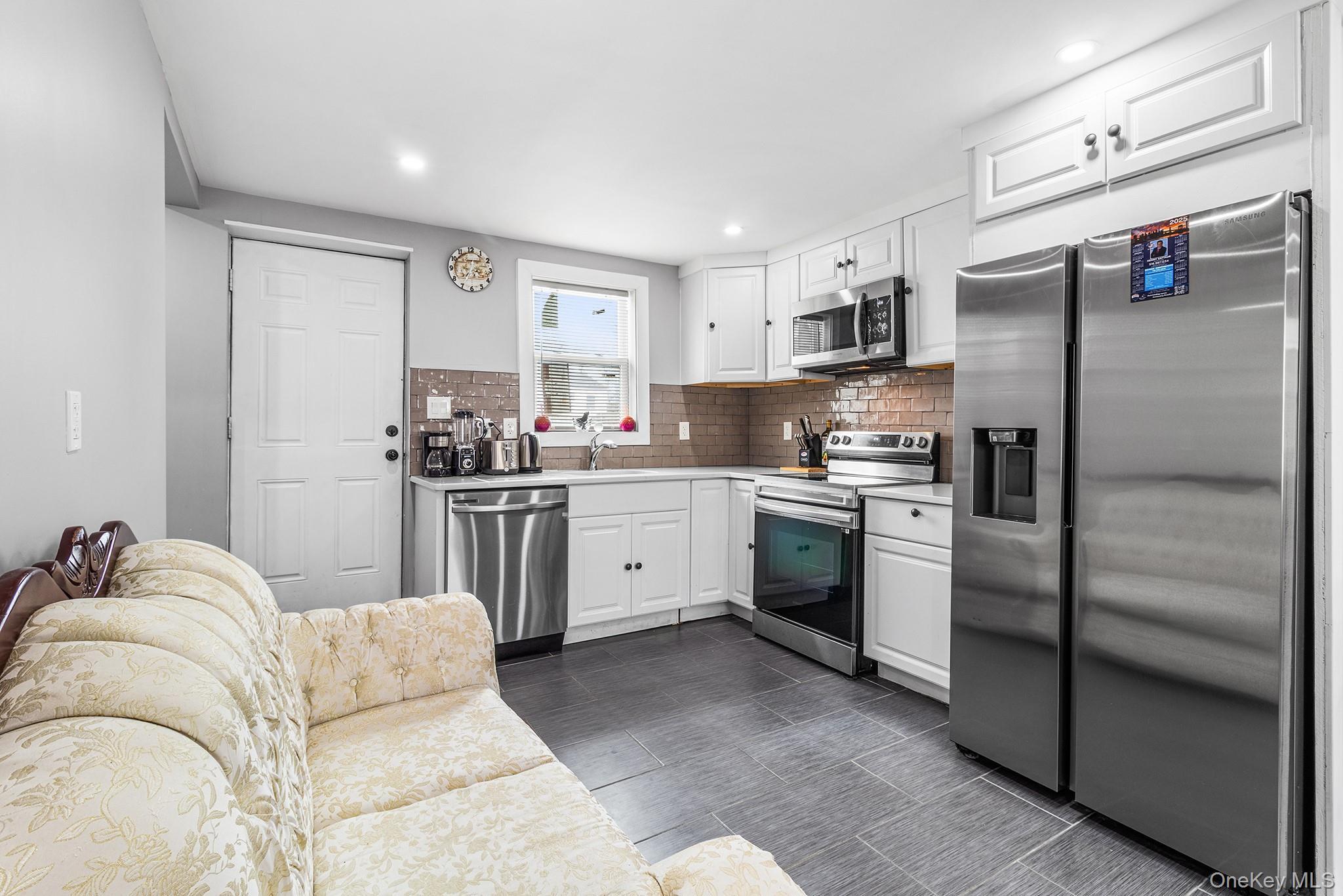 Single Family Deer Suffolk County, NY 11798, MLS-967837-7