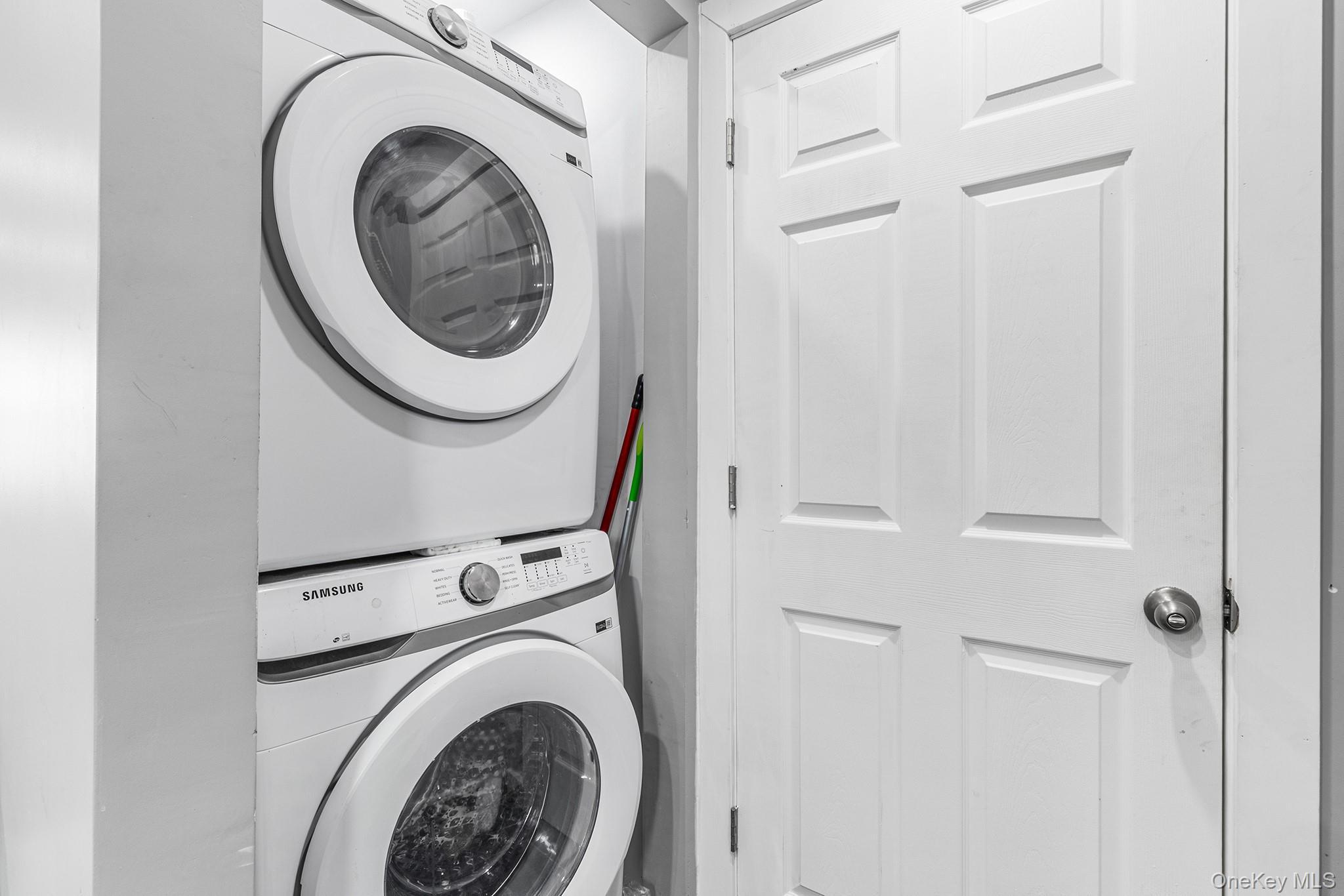 Single Family Deer Suffolk County, NY 11798, MLS-967837-9