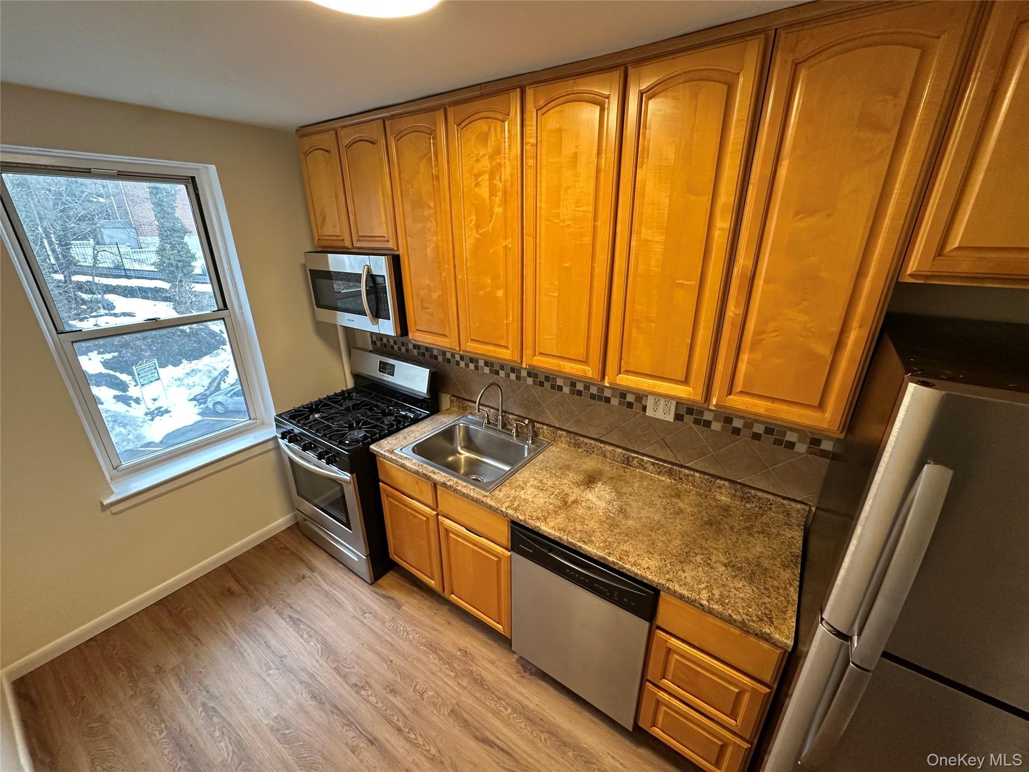 Coop Vincent Westchester County, NY 10708, MLS-967858-15