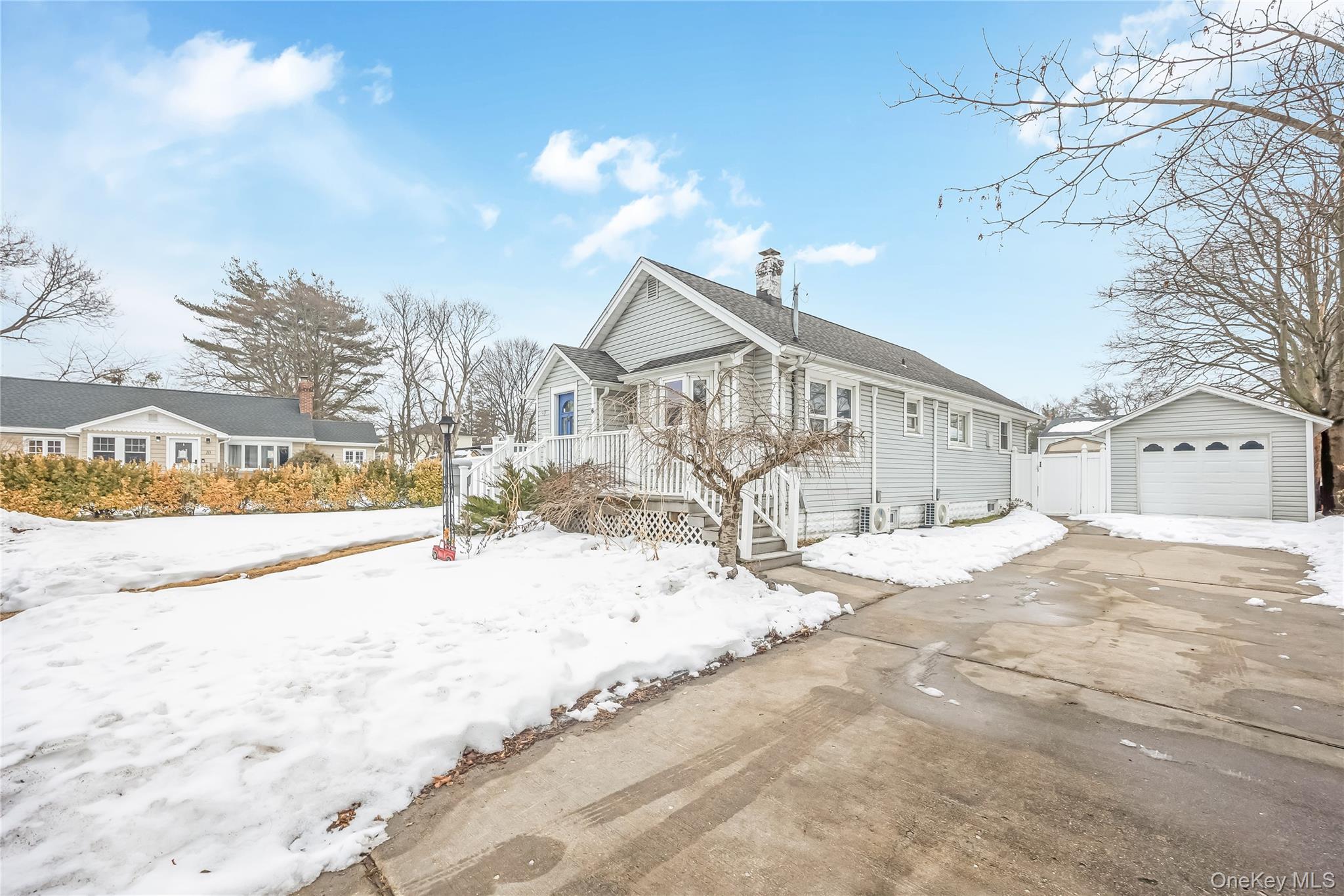 Single Family Dean Suffolk County, NY 11735, MLS-967865-2