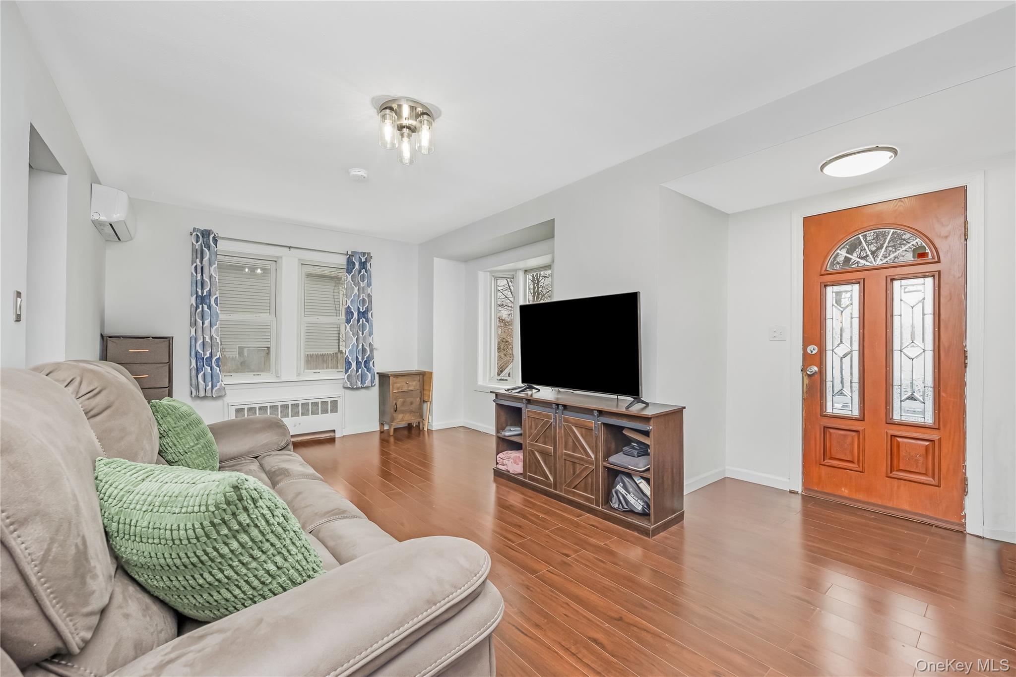 Single Family Dean Suffolk County, NY 11735, MLS-967865-5