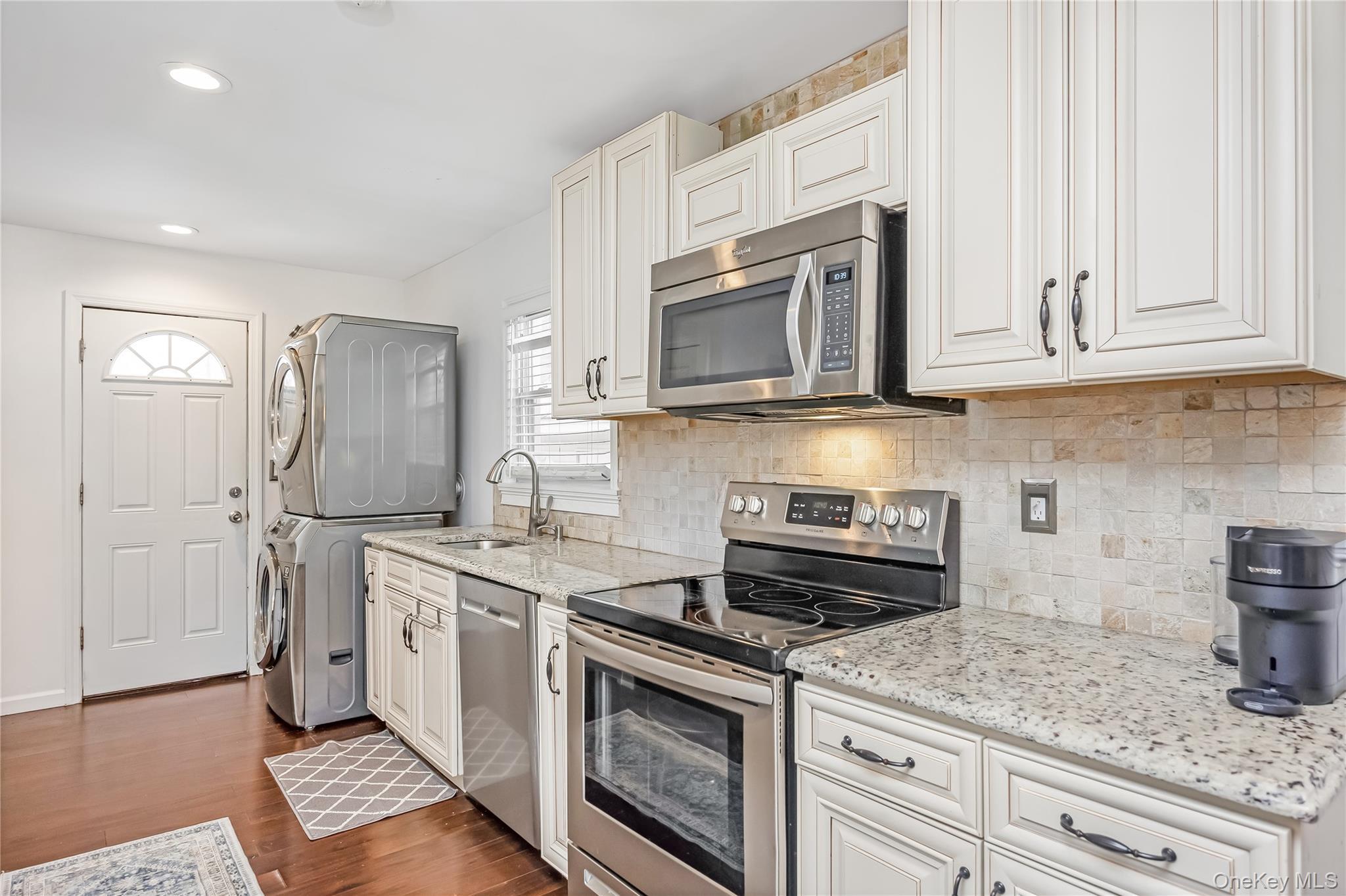 Single Family Dean Suffolk County, NY 11735, MLS-967865-7