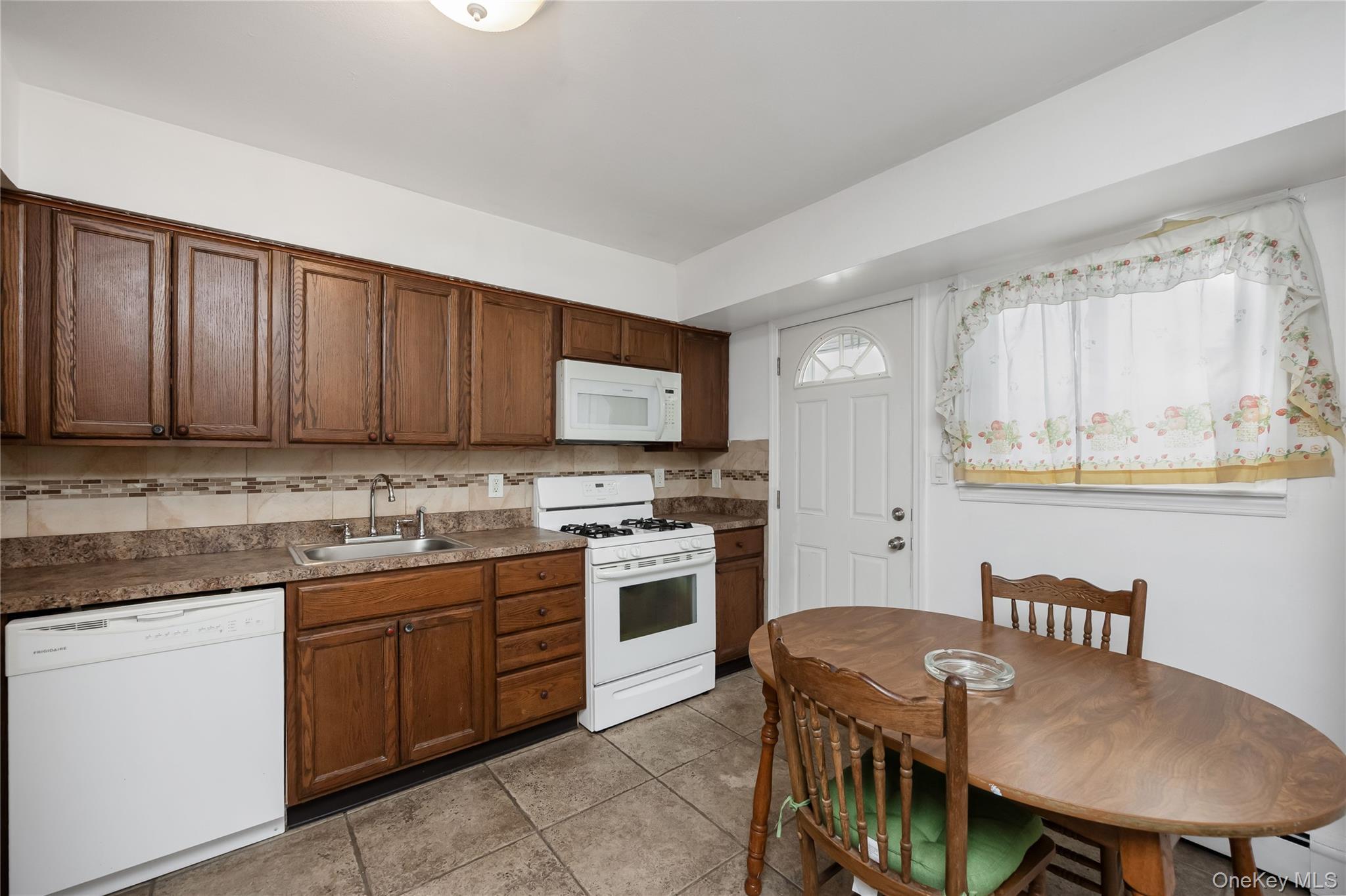 Single Family Francis Lewis  Queens, NY 11411, MLS-967873-15