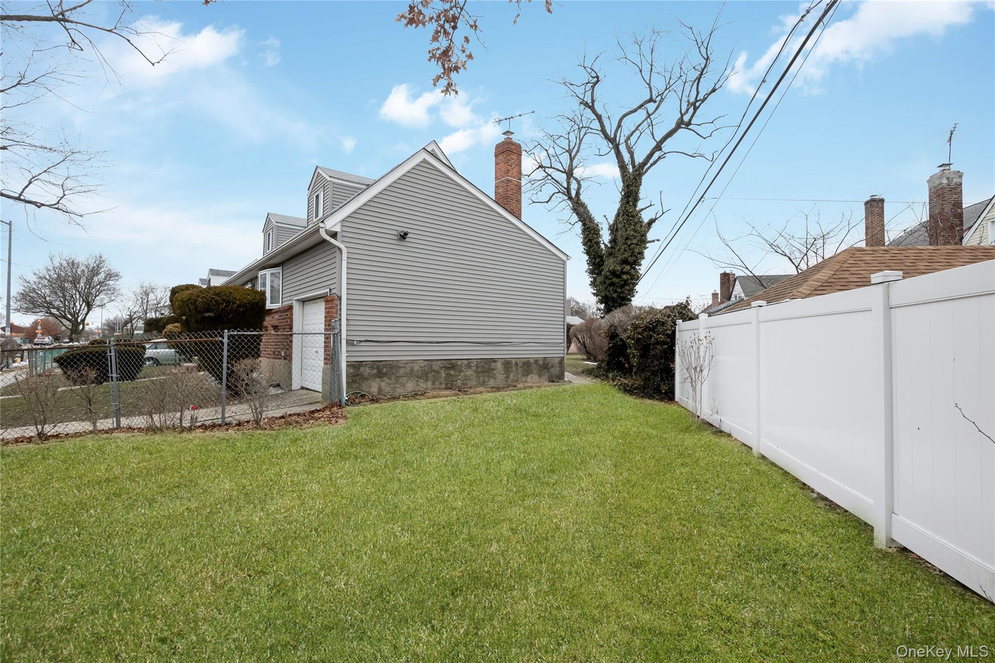 Single Family Francis Lewis  Queens, NY 11411, MLS-967873-3