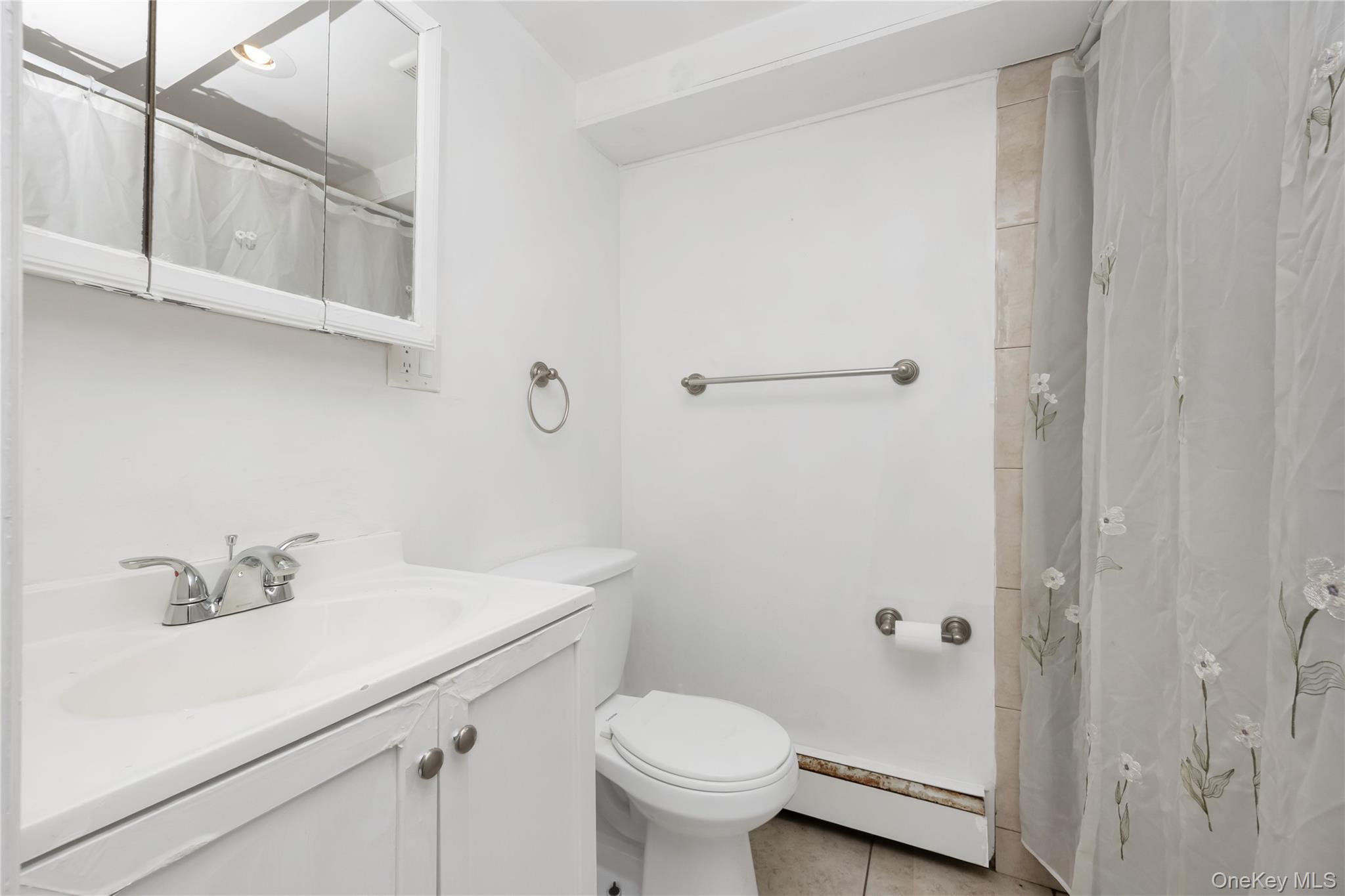 Single Family Francis Lewis  Queens, NY 11411, MLS-967873-30