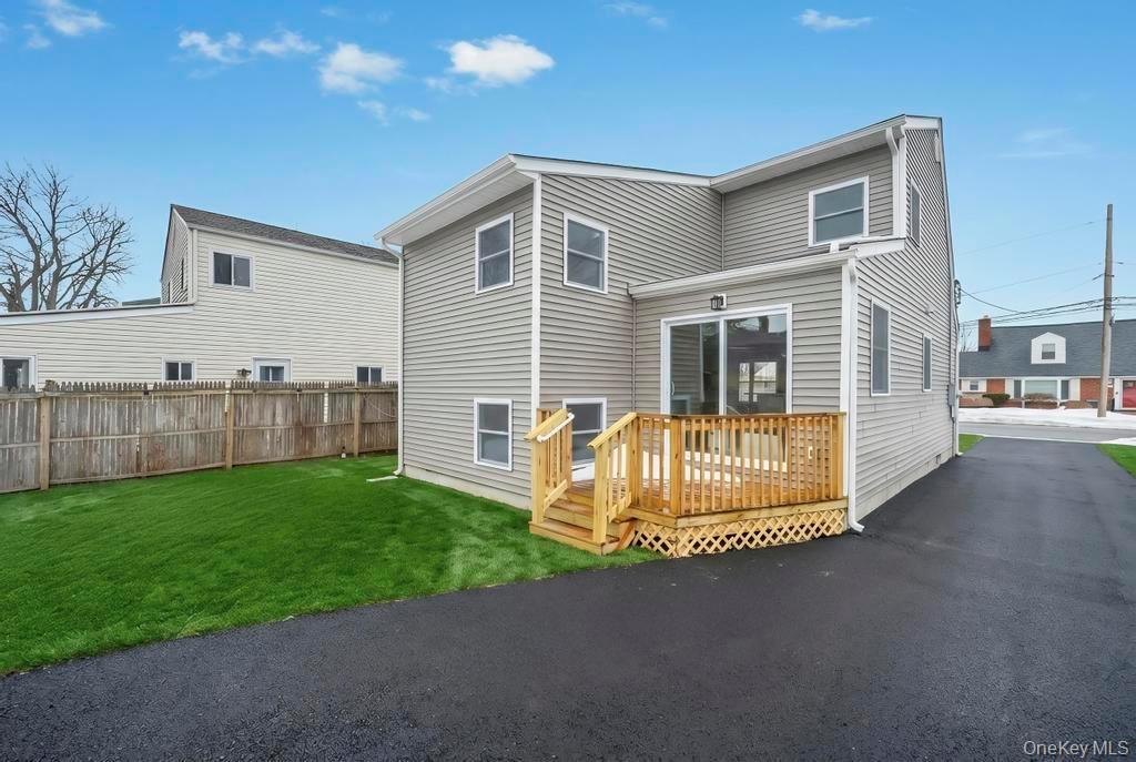 Single Family Halycon  Suffolk County, NY 11757, MLS-967879-23