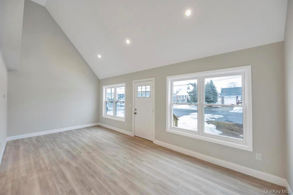 Single Family Halycon  Suffolk County, NY 11757, MLS-967879-3