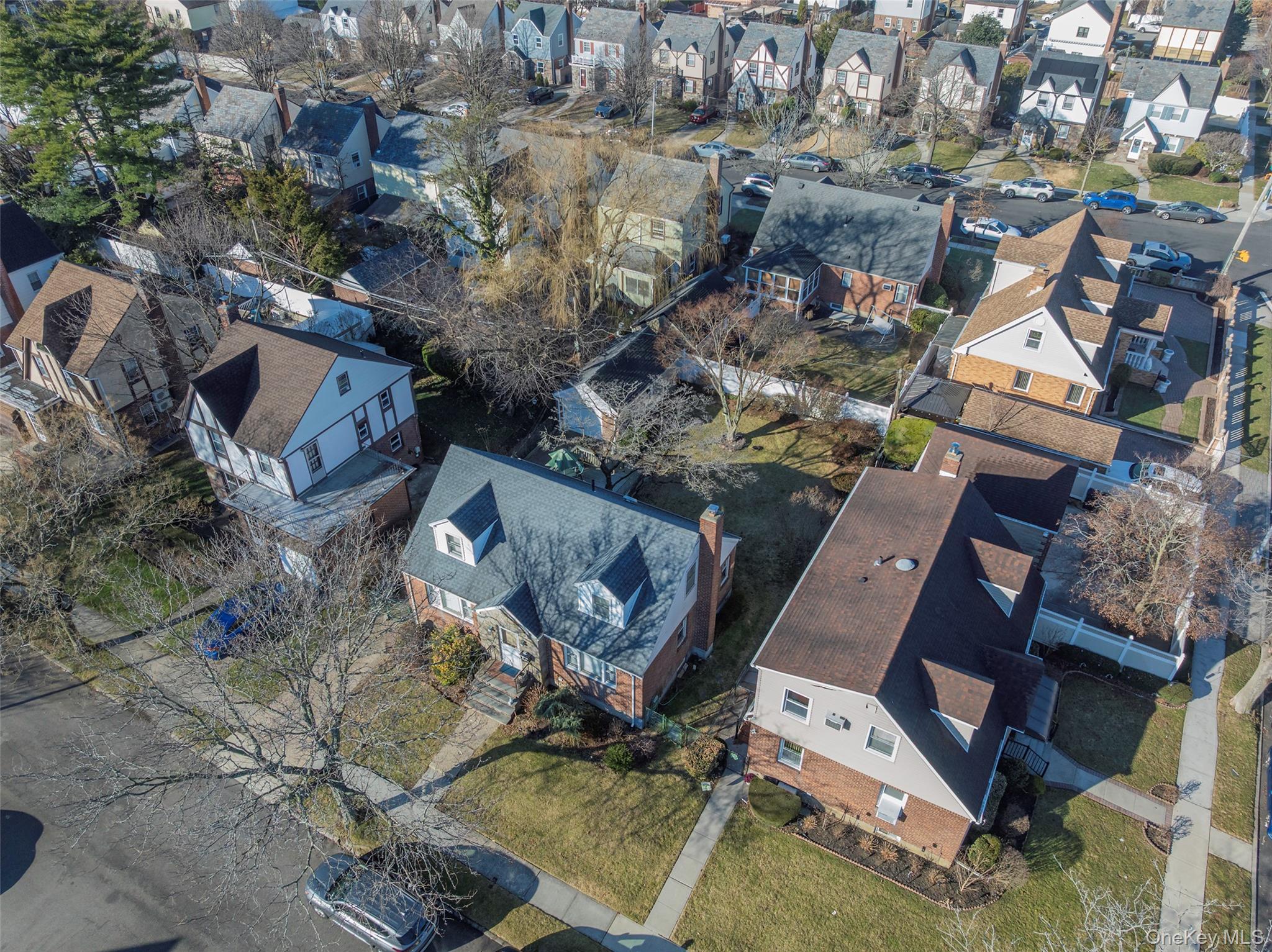 Single Family 250th  Queens, NY 11426, MLS-967886-36