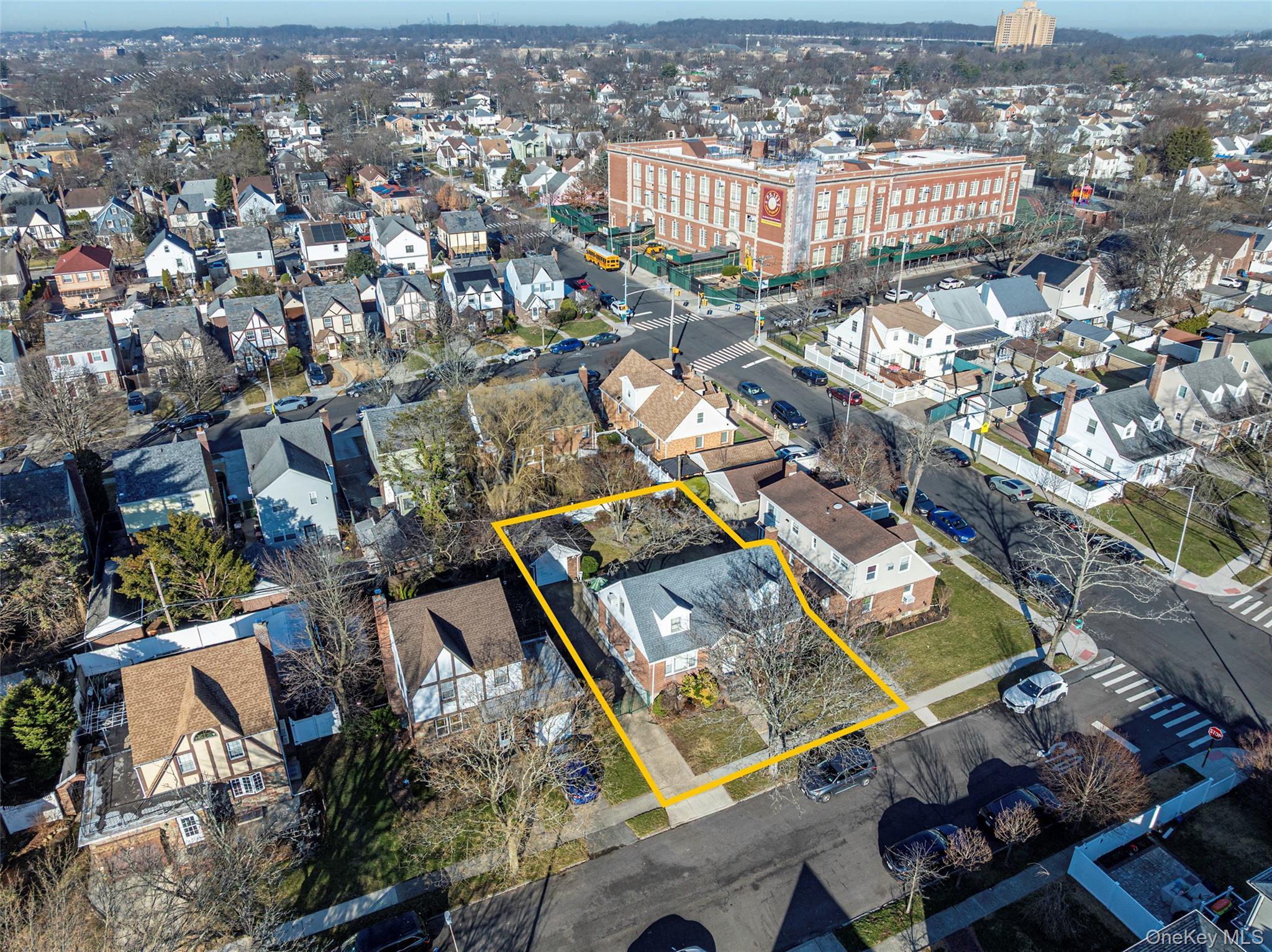 Single Family 250th  Queens, NY 11426, MLS-967886-37